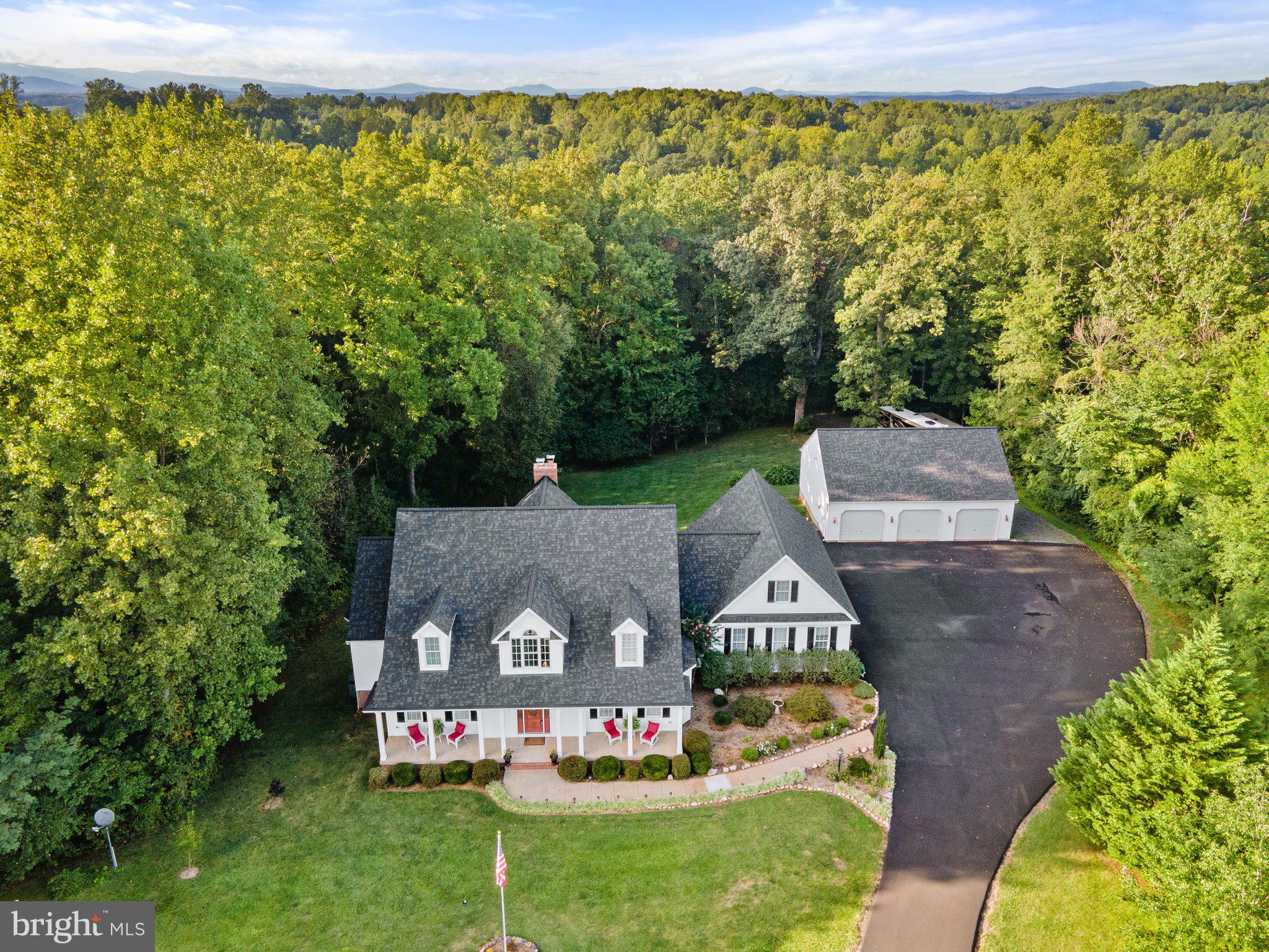 TRI-VIEW ESTATES - Residential