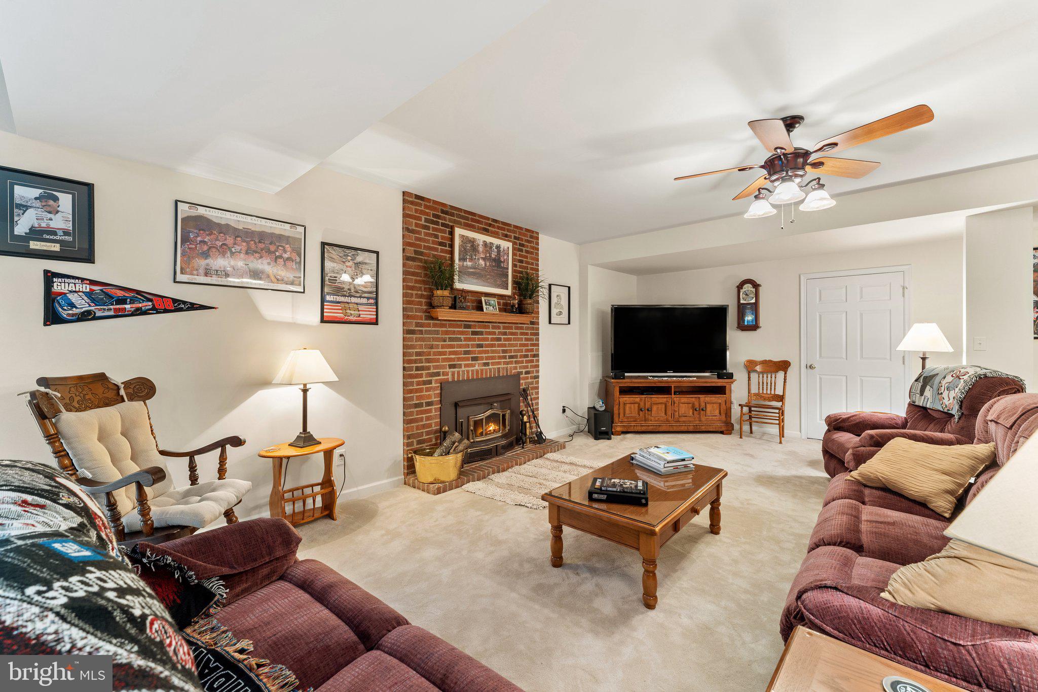 TRI-VIEW ESTATES - Residential