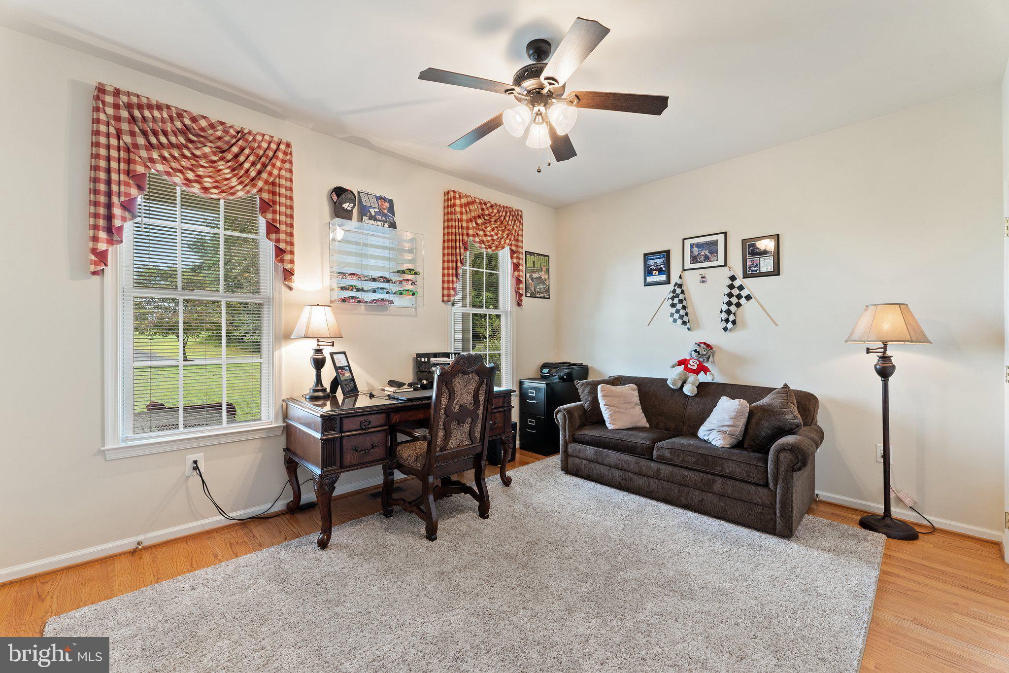 TRI-VIEW ESTATES - Residential