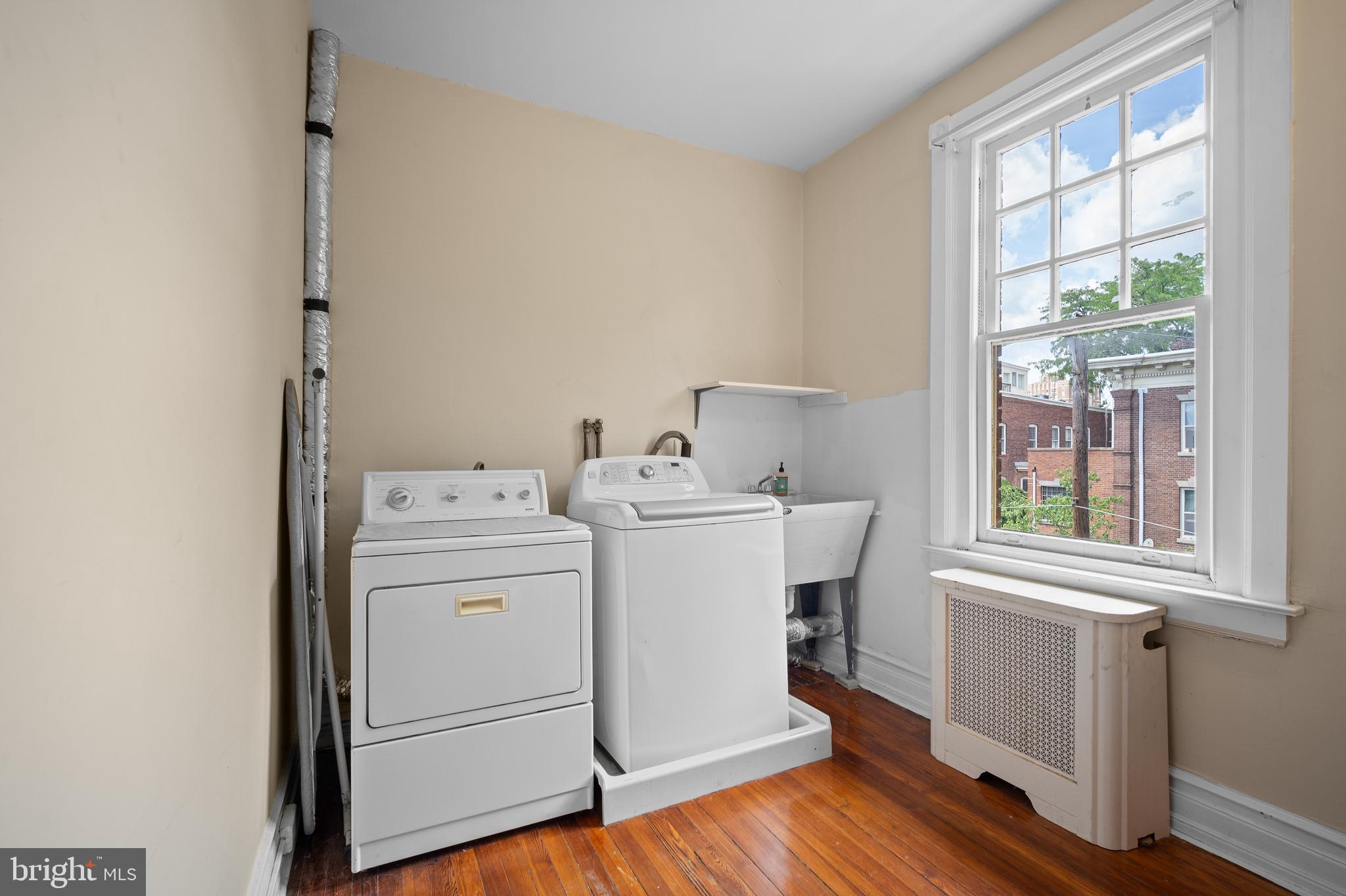 UNIVERSITY CITY - Residential