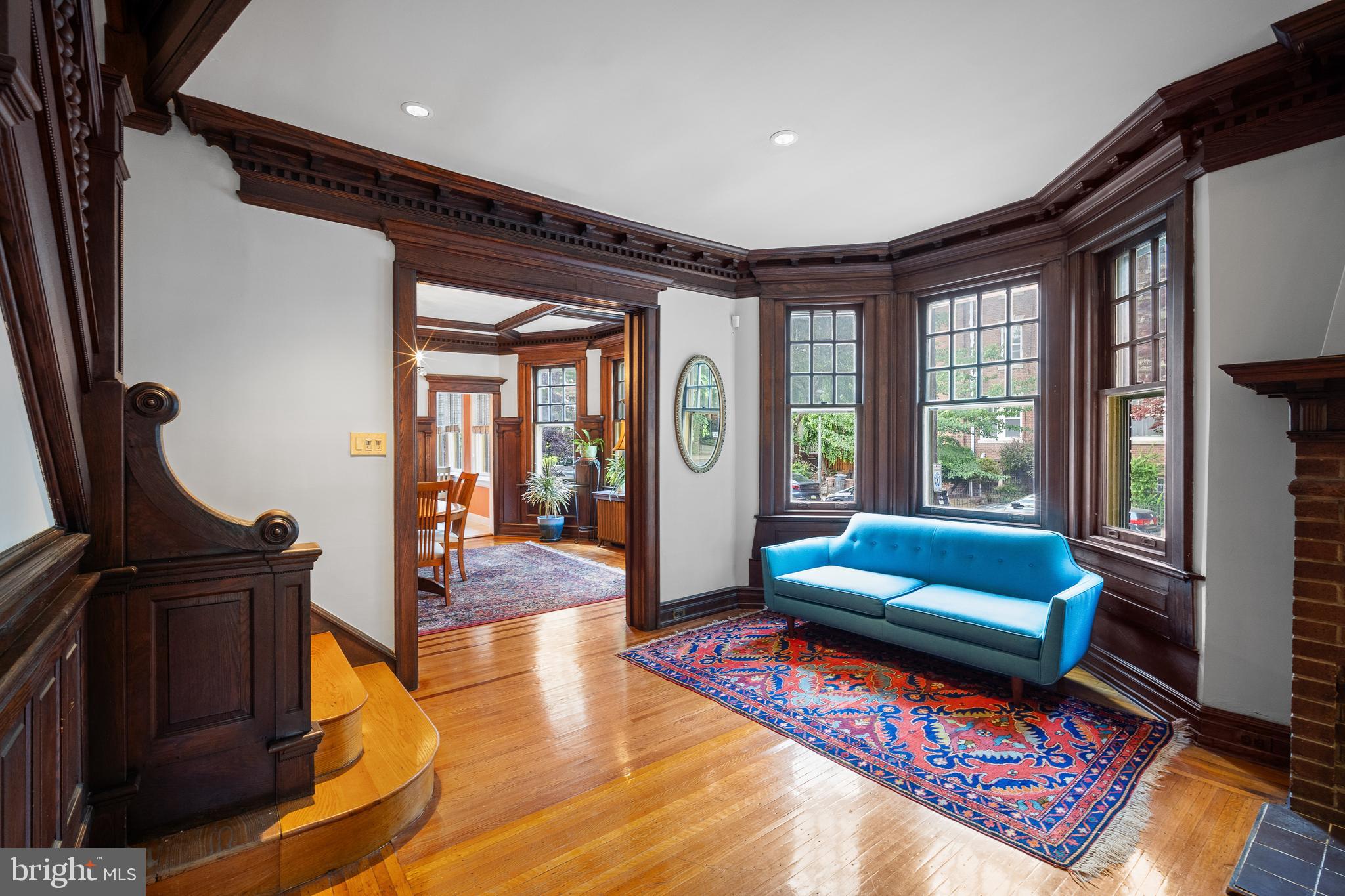 UNIVERSITY CITY - Residential