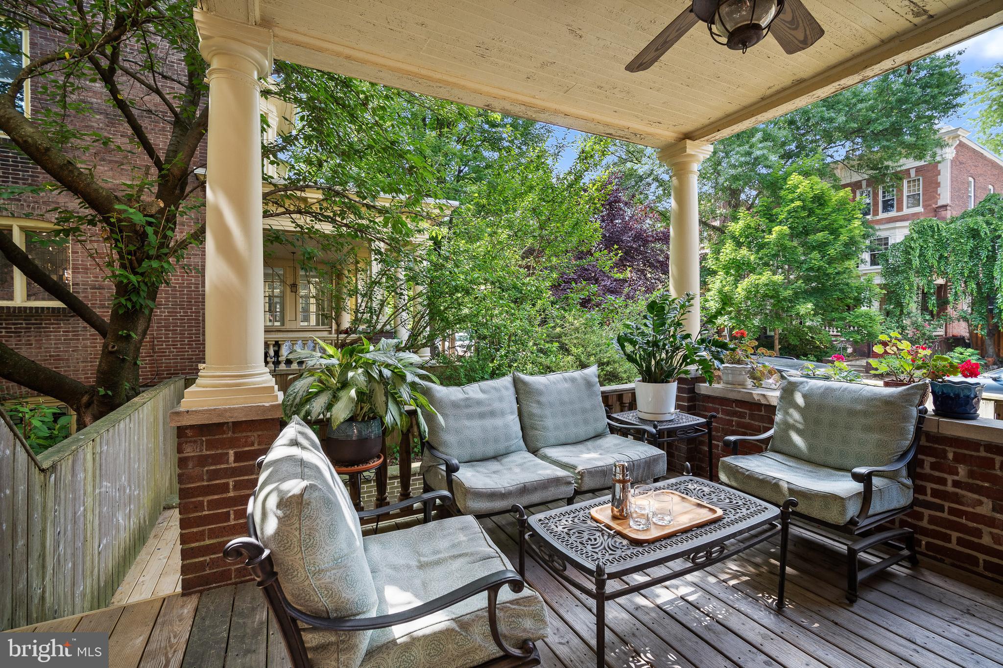 UNIVERSITY CITY - Residential