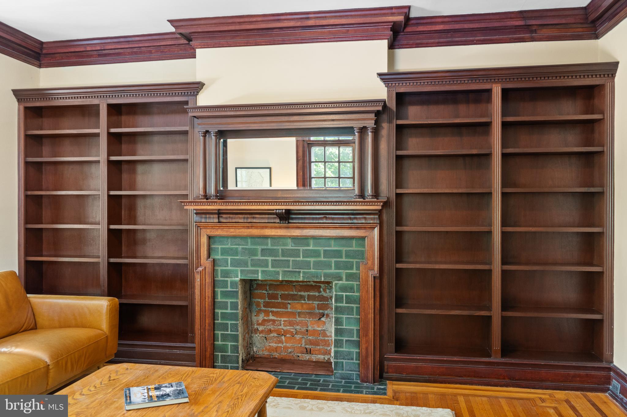 UNIVERSITY CITY - Residential