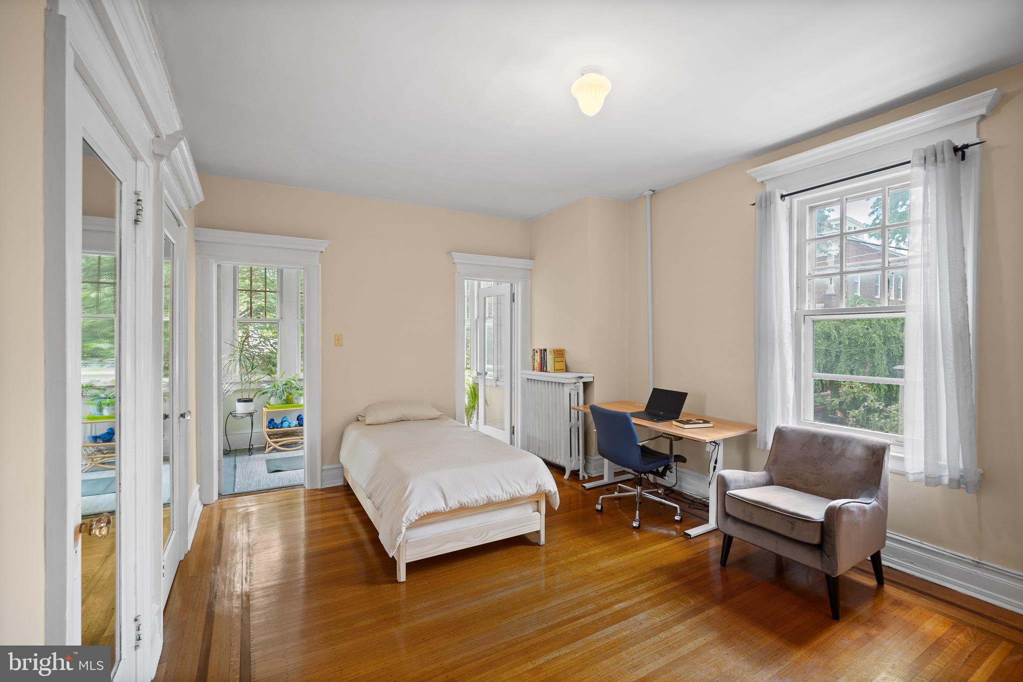 UNIVERSITY CITY - Residential