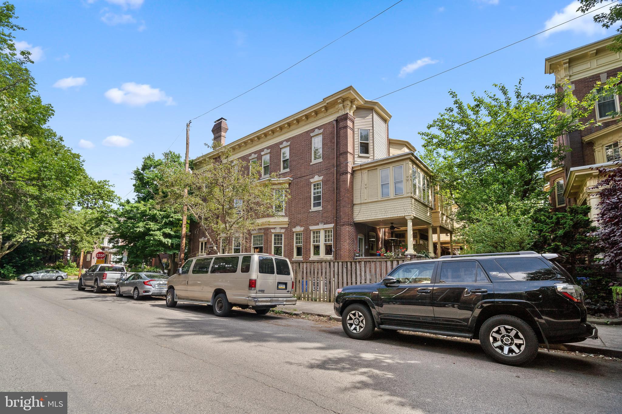 UNIVERSITY CITY - Residential