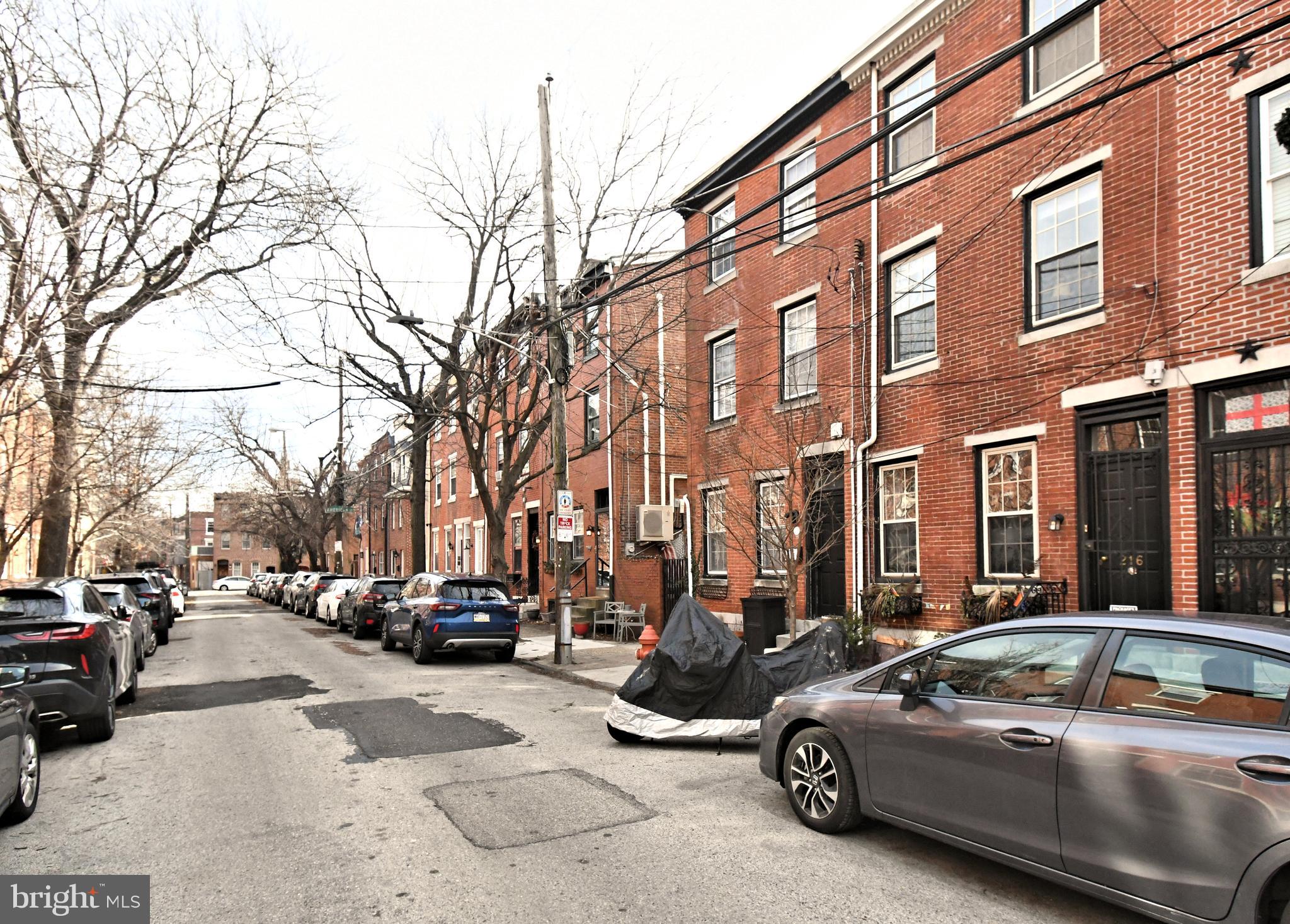 QUEEN VILLAGE - Residential