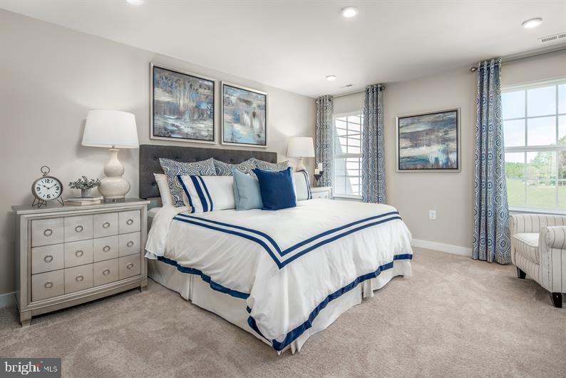 LAKE LINGANORE - Residential