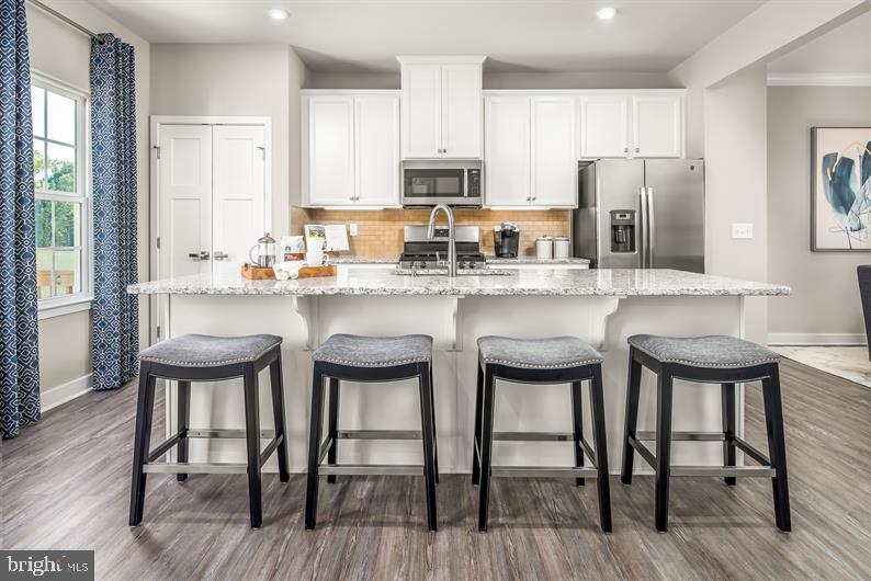 LAKE LINGANORE - Residential