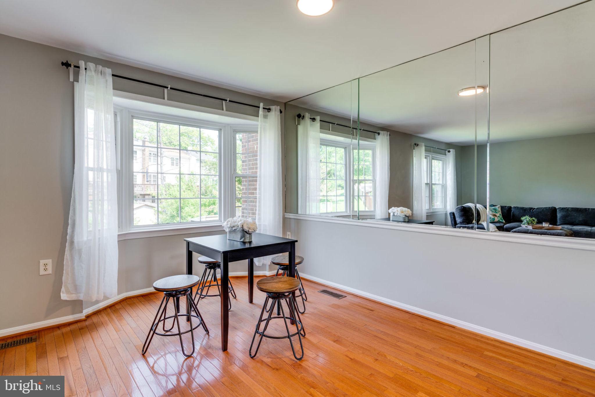 LAKE RIDGE - Residential