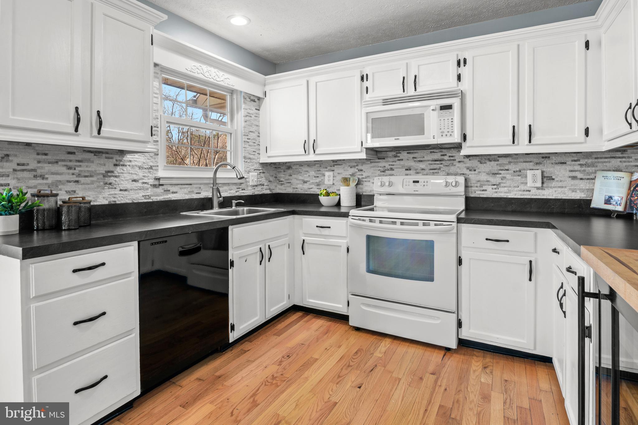 STONEHEDGE - Residential