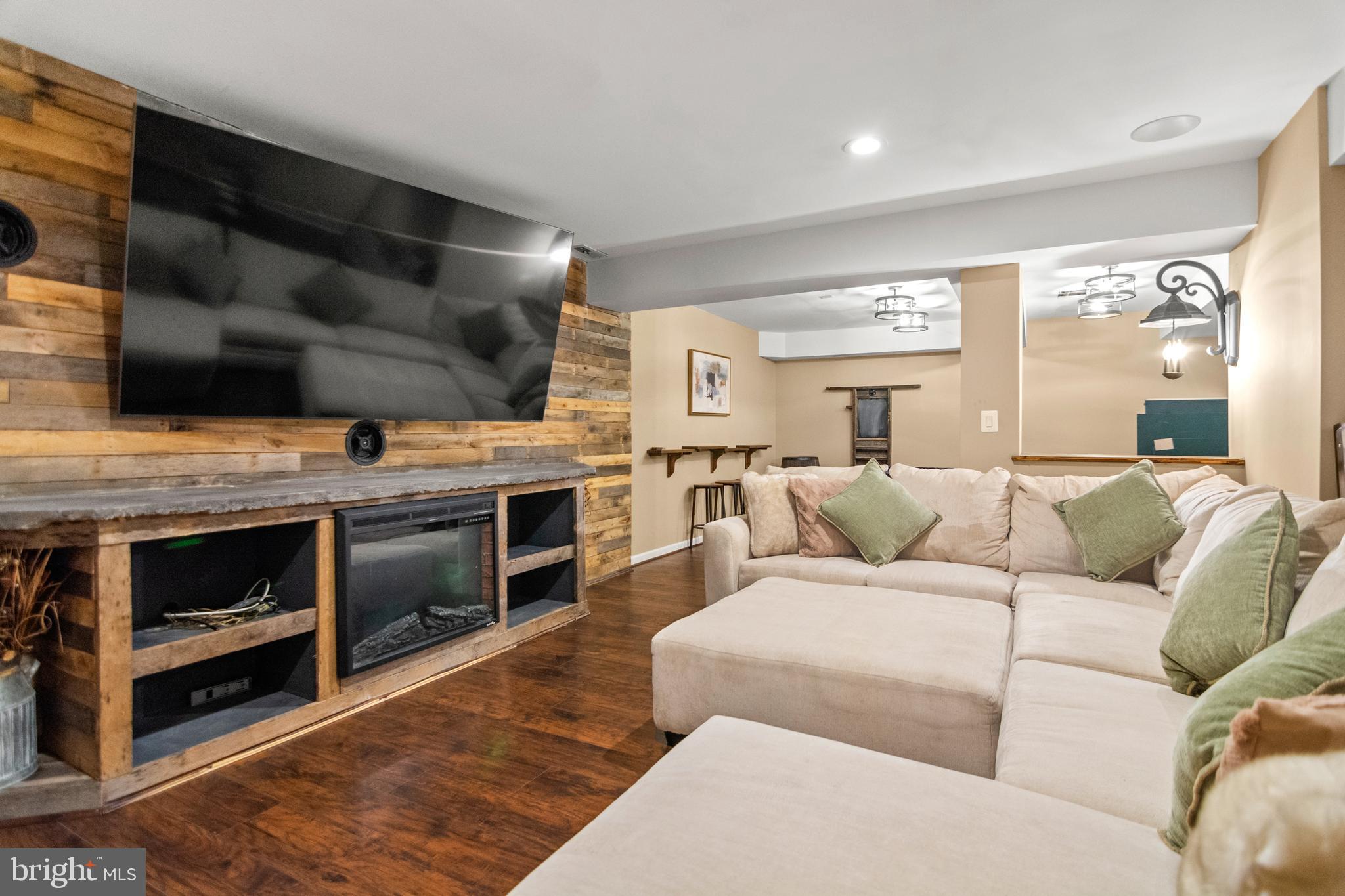 STONEHEDGE - Residential