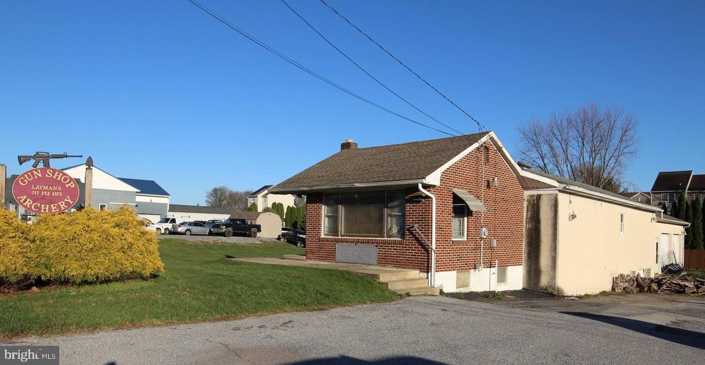 Photo of 72 W Maple Street, EAST PROSPECT, PA 17317 (MLS # PAYK2058884)