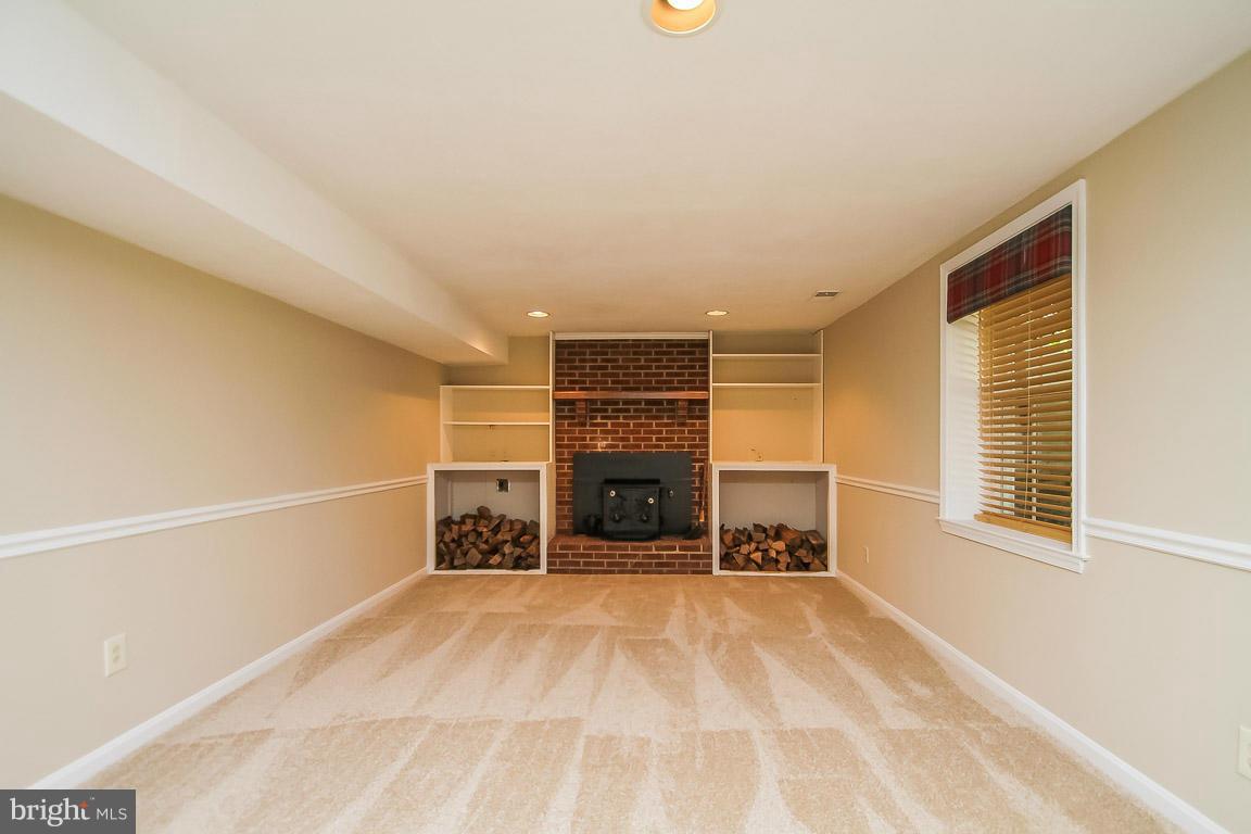 VISTA WOODS - Residential