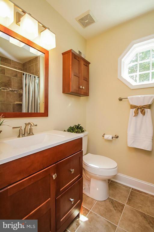 VISTA WOODS - Residential