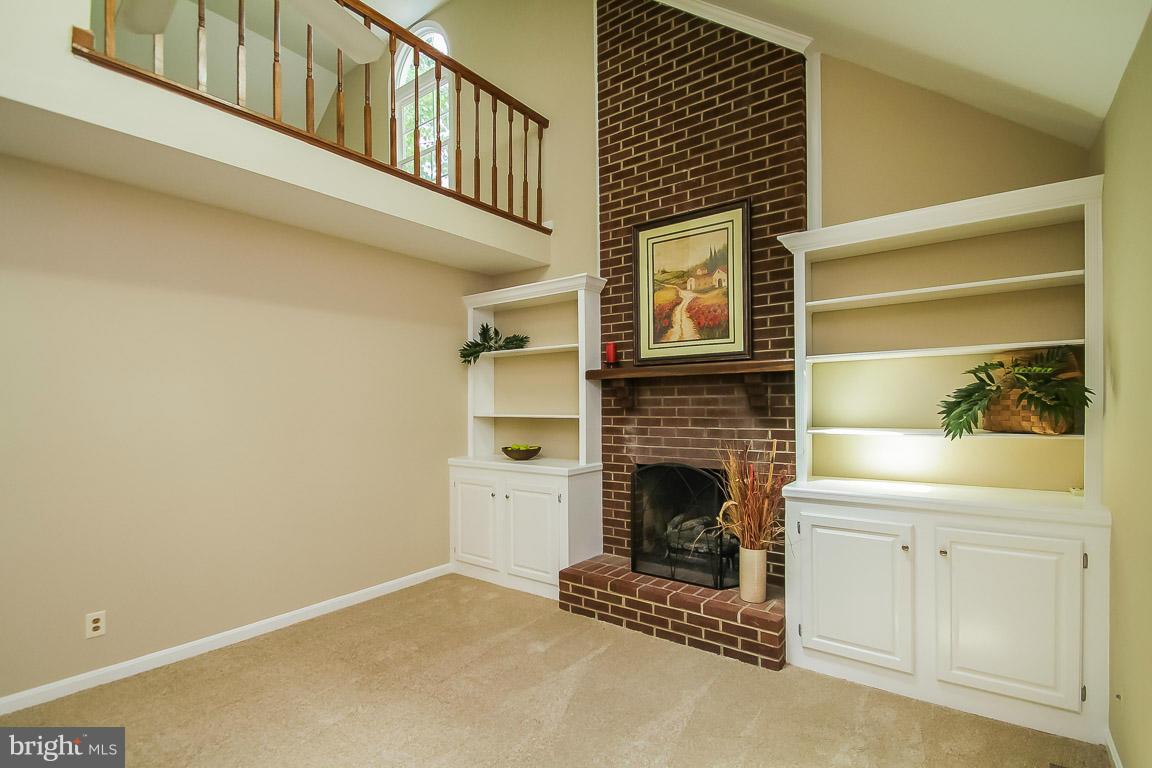 VISTA WOODS - Residential