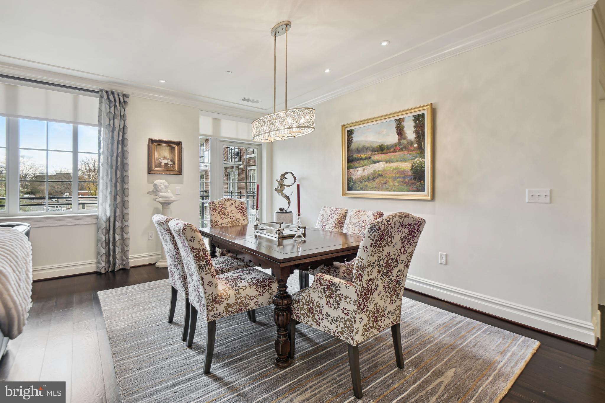 THE SIGNET - Residential