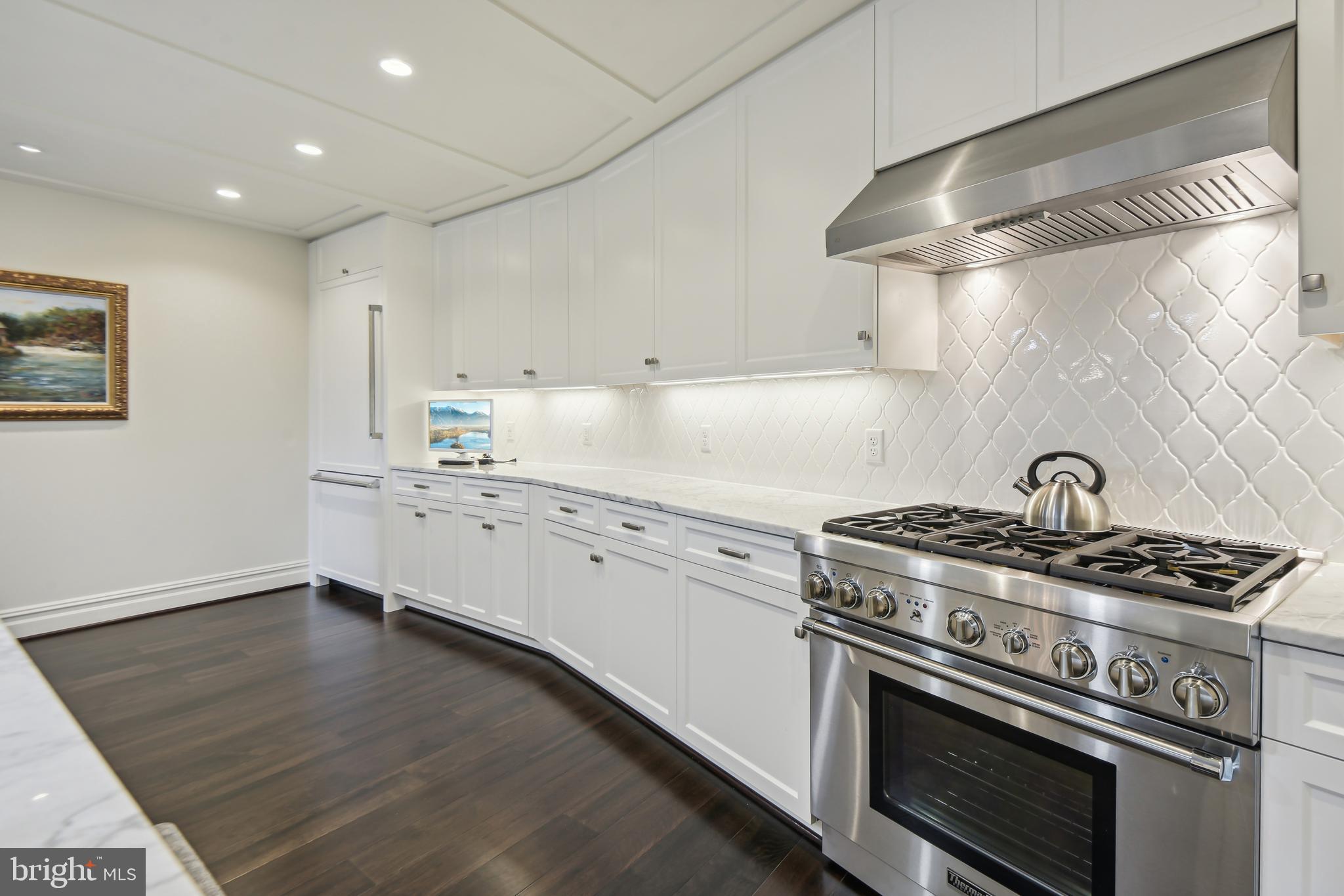 THE SIGNET - Residential