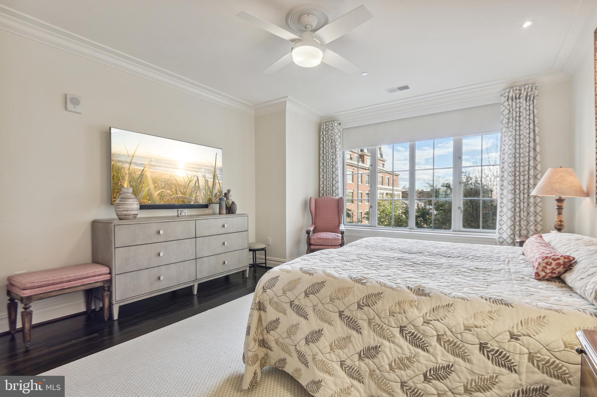 THE SIGNET - Residential