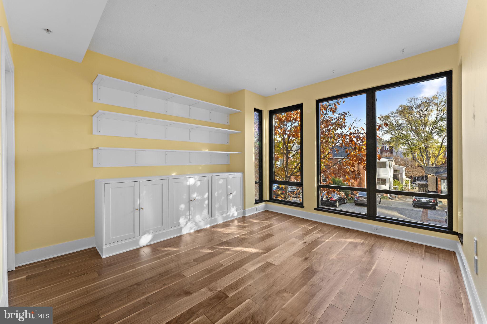 1536 N SCOTT STREET TH-10