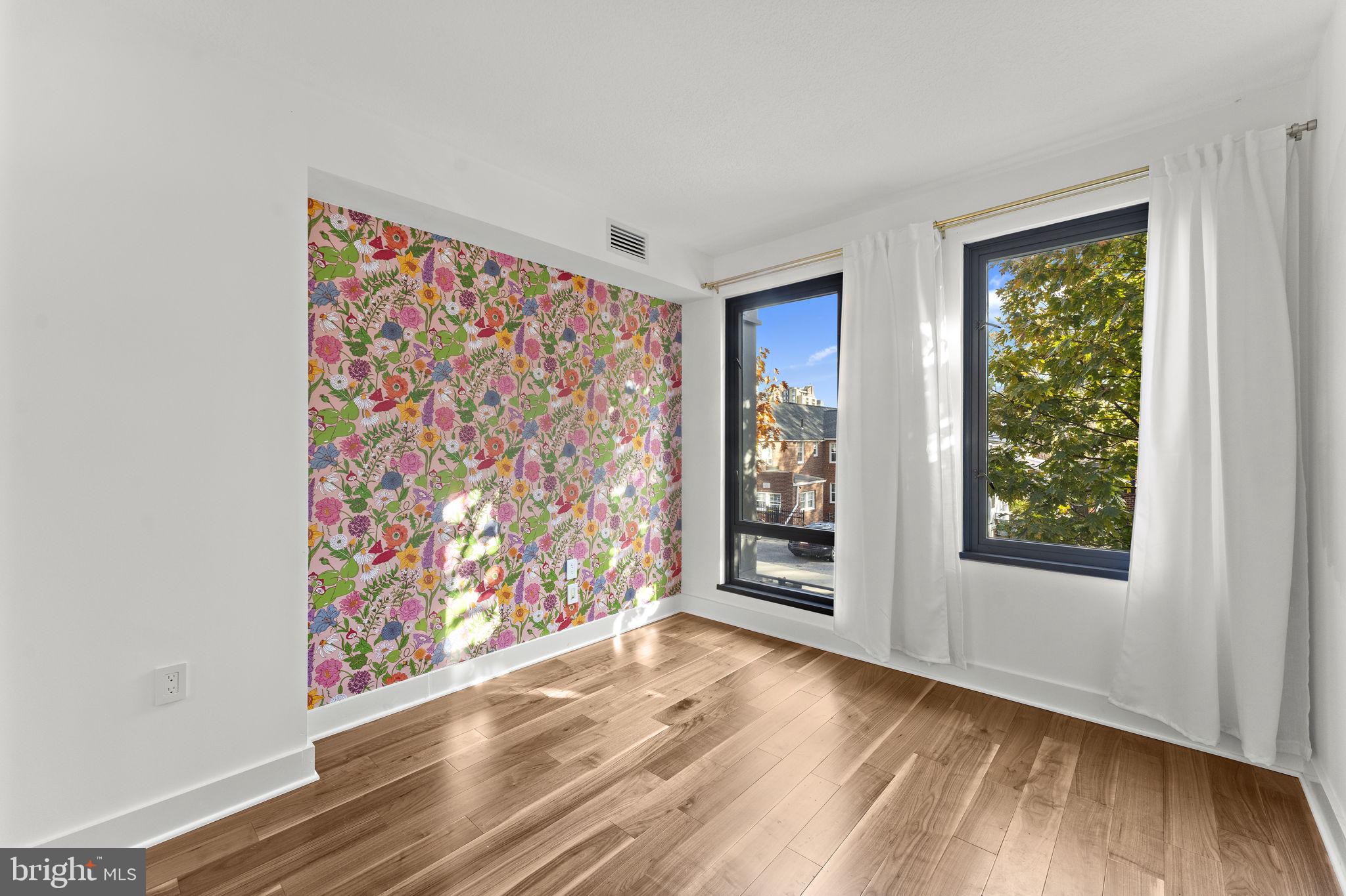 1536 N SCOTT STREET TH-10