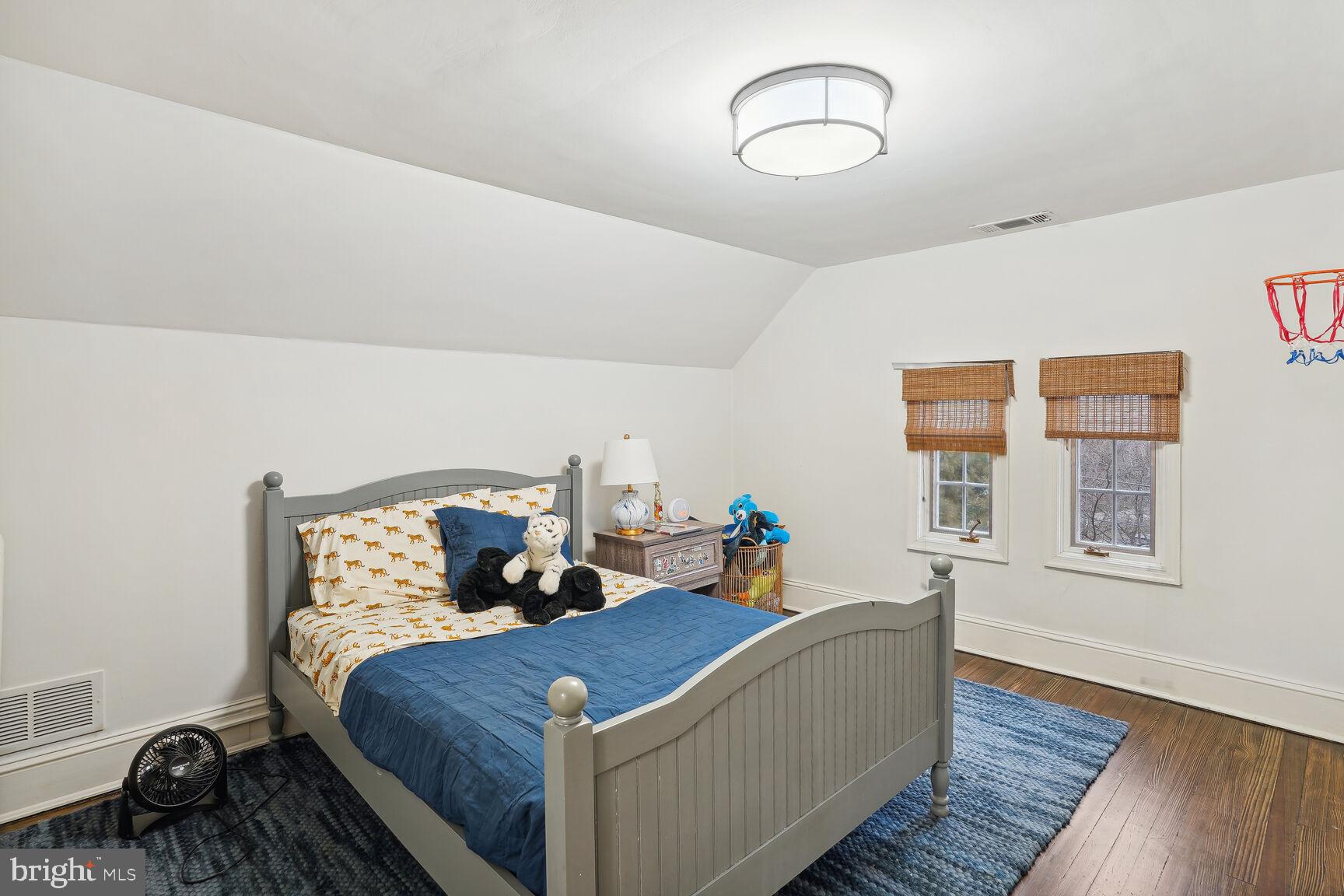 CHEVY CHASE VILLAGE - Residential