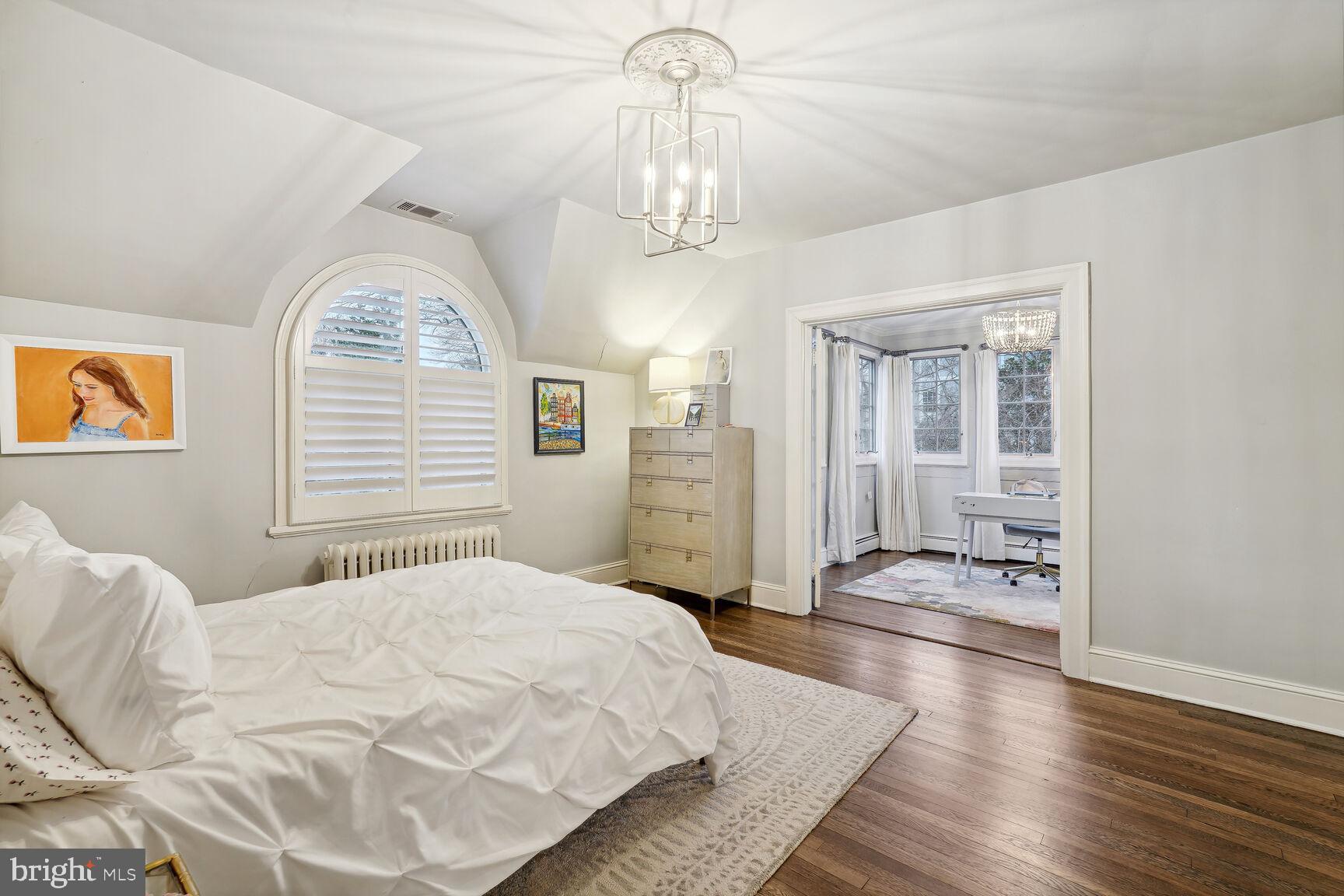 CHEVY CHASE VILLAGE - Residential