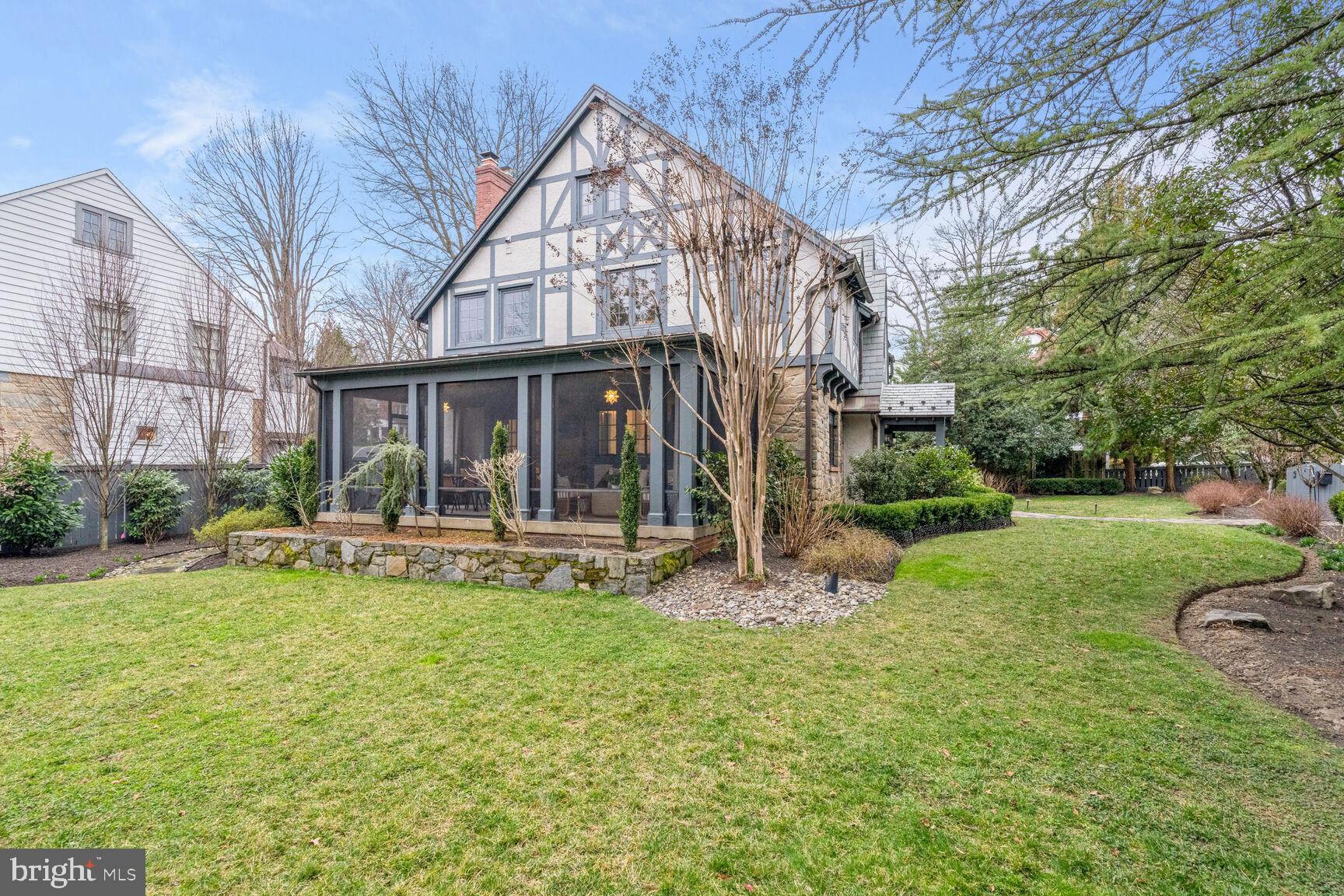 CHEVY CHASE VILLAGE - Residential