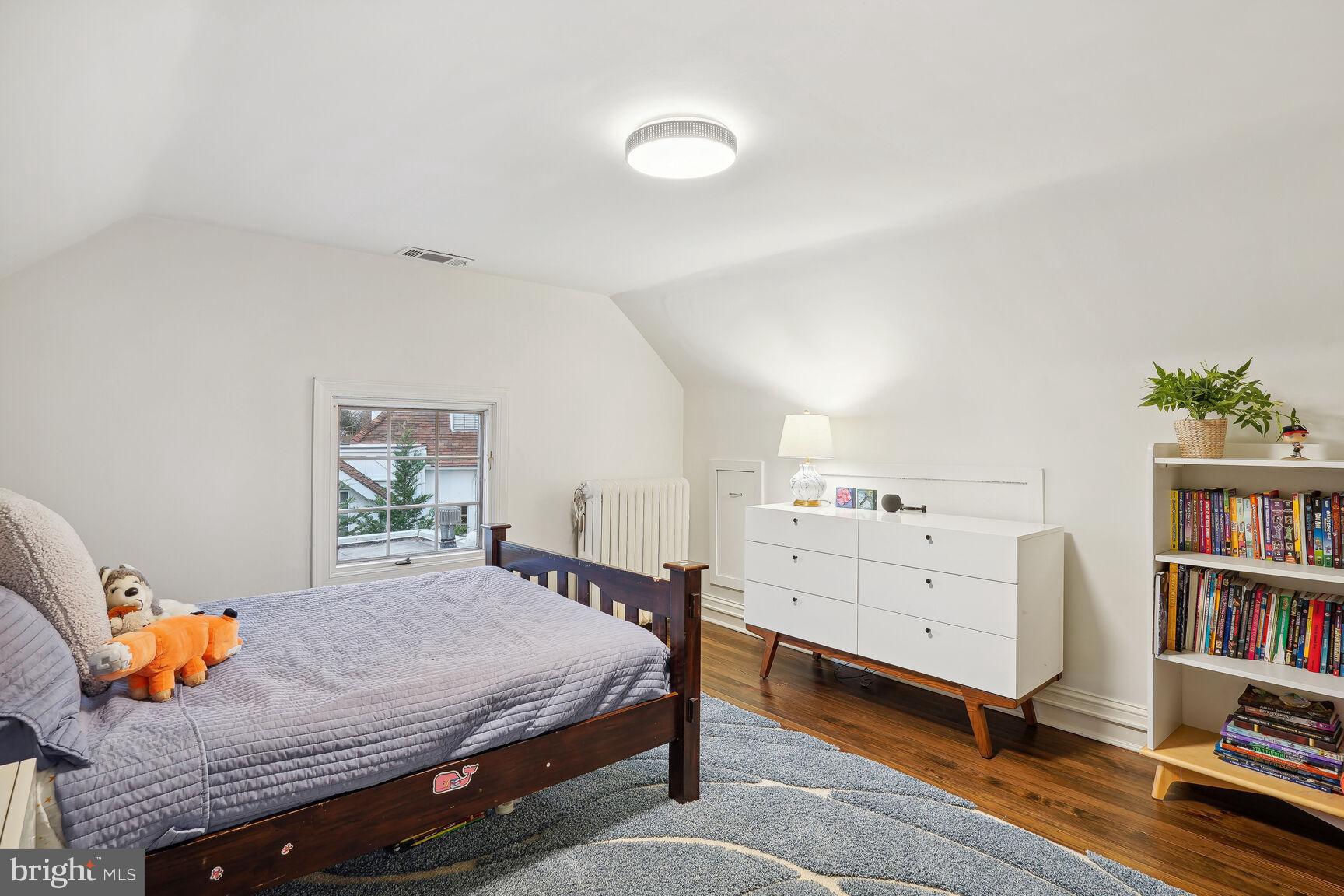 CHEVY CHASE VILLAGE - Residential