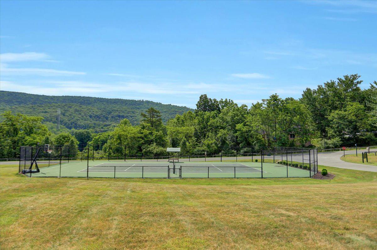 THE INNS AT WHITETAIL - Residential