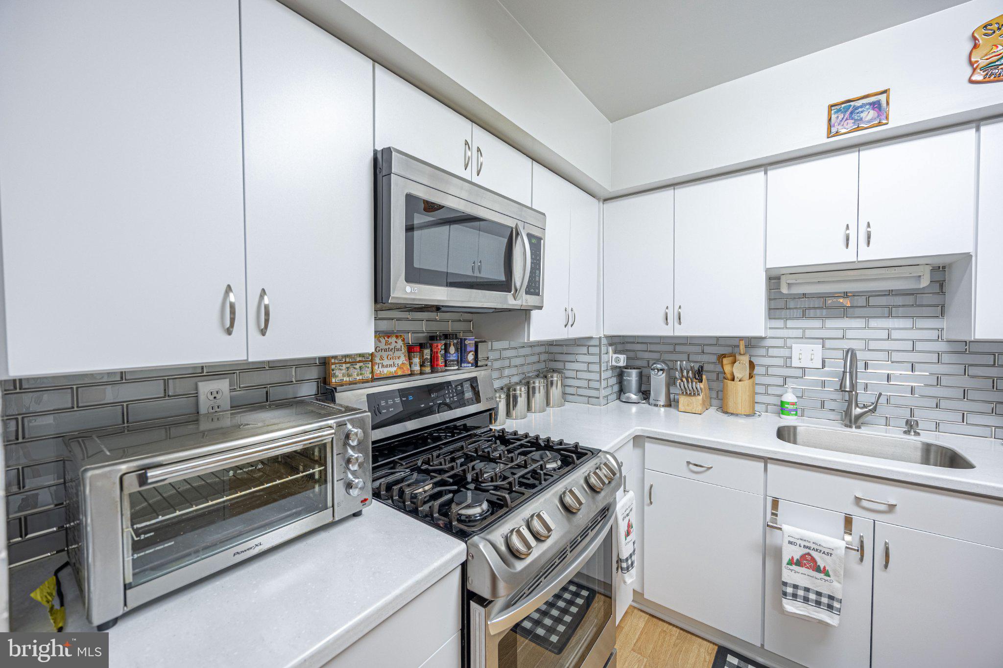 9934 SHOSHONE WAY