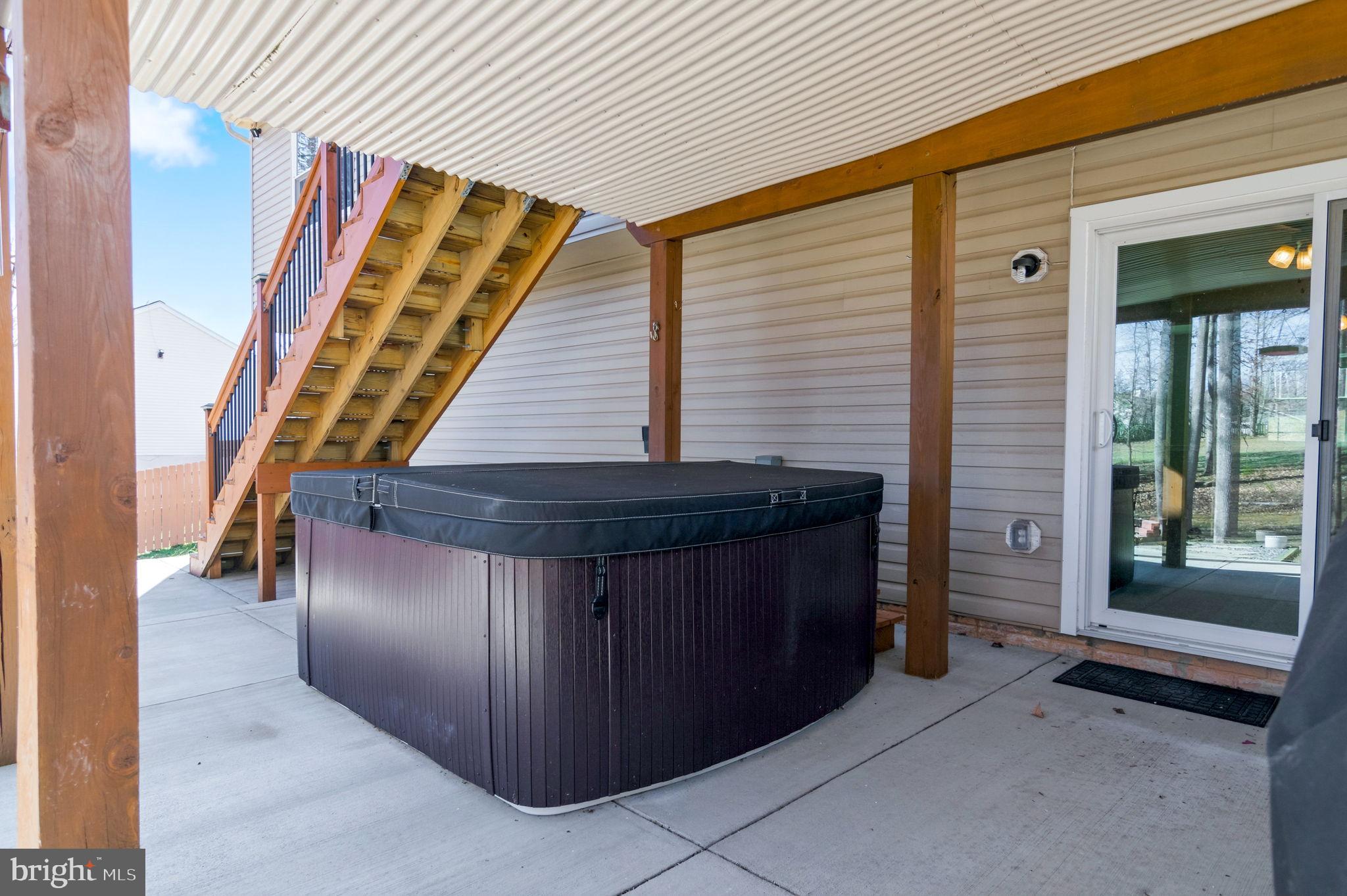 SURRY WOODS - Residential