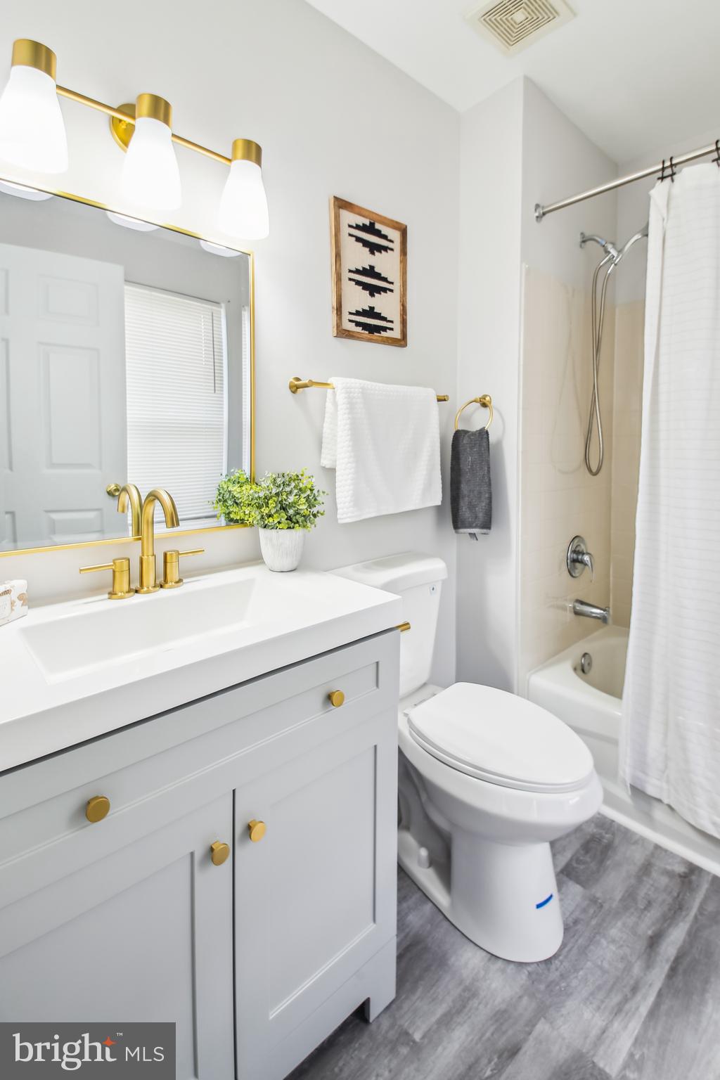 HERITAGE CROSSING - Residential