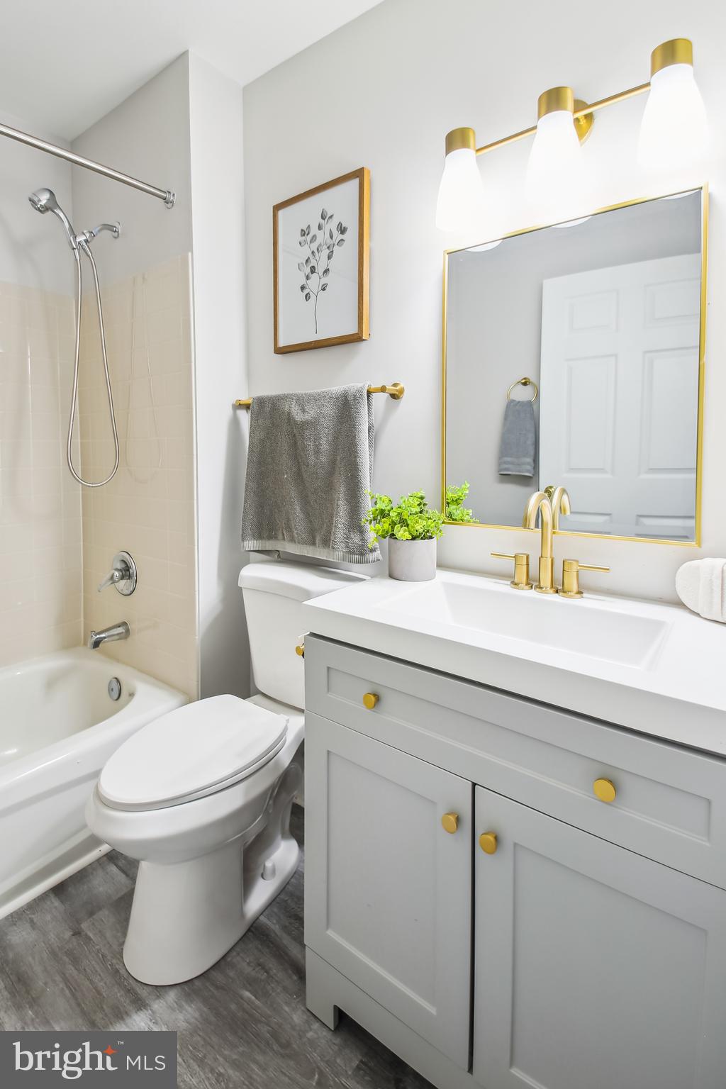 HERITAGE CROSSING - Residential