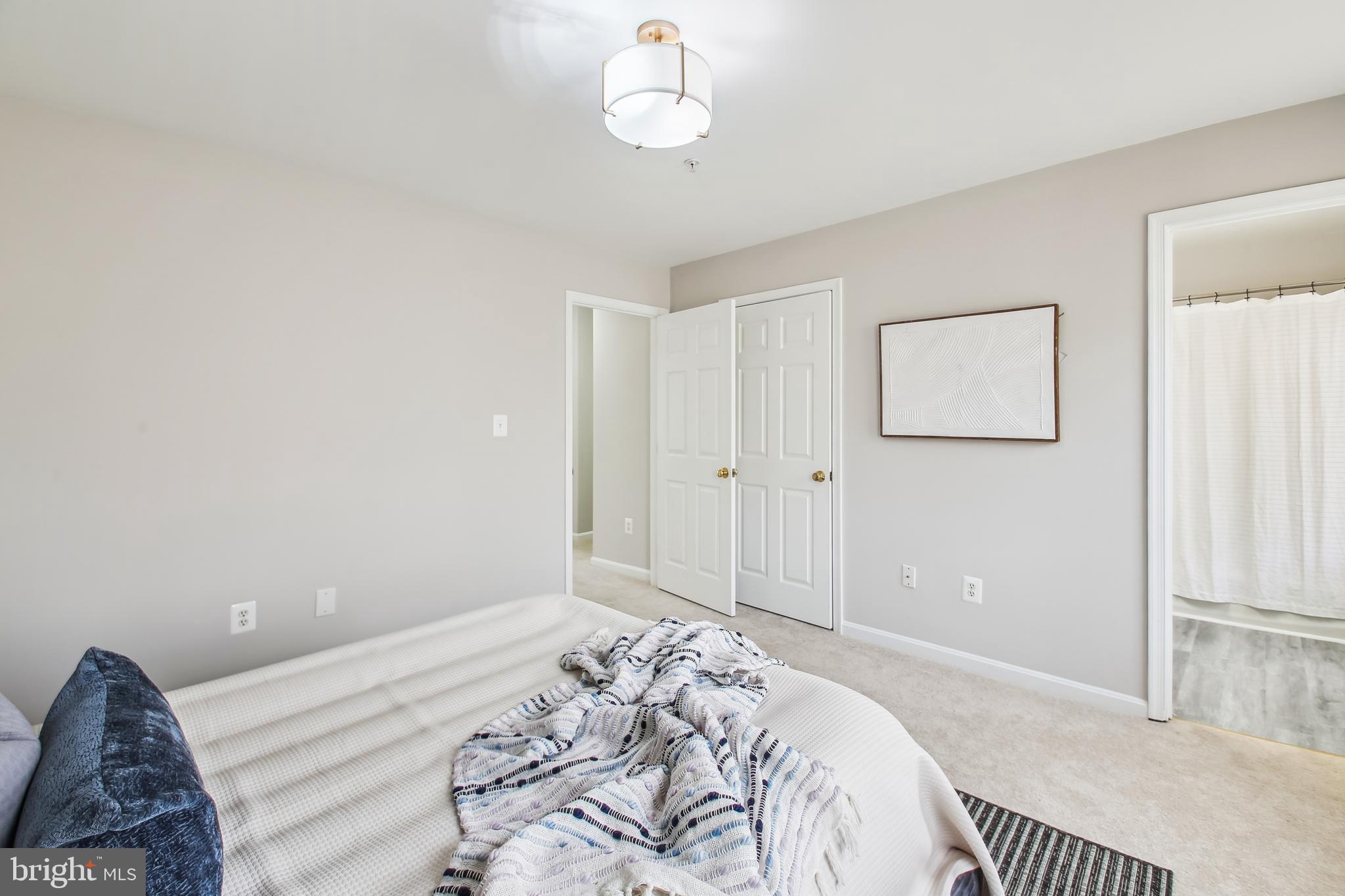 HERITAGE CROSSING - Residential