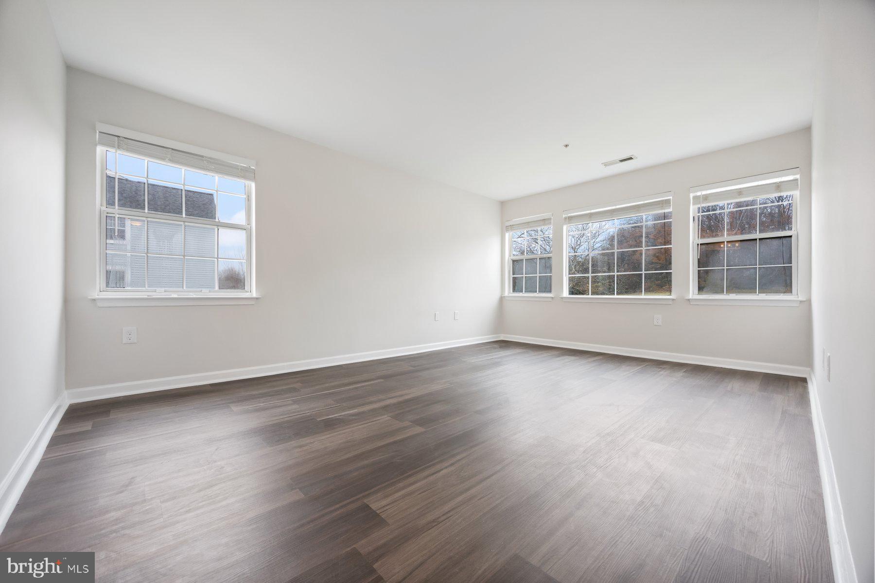 MONTGOMERY RUN - Residential