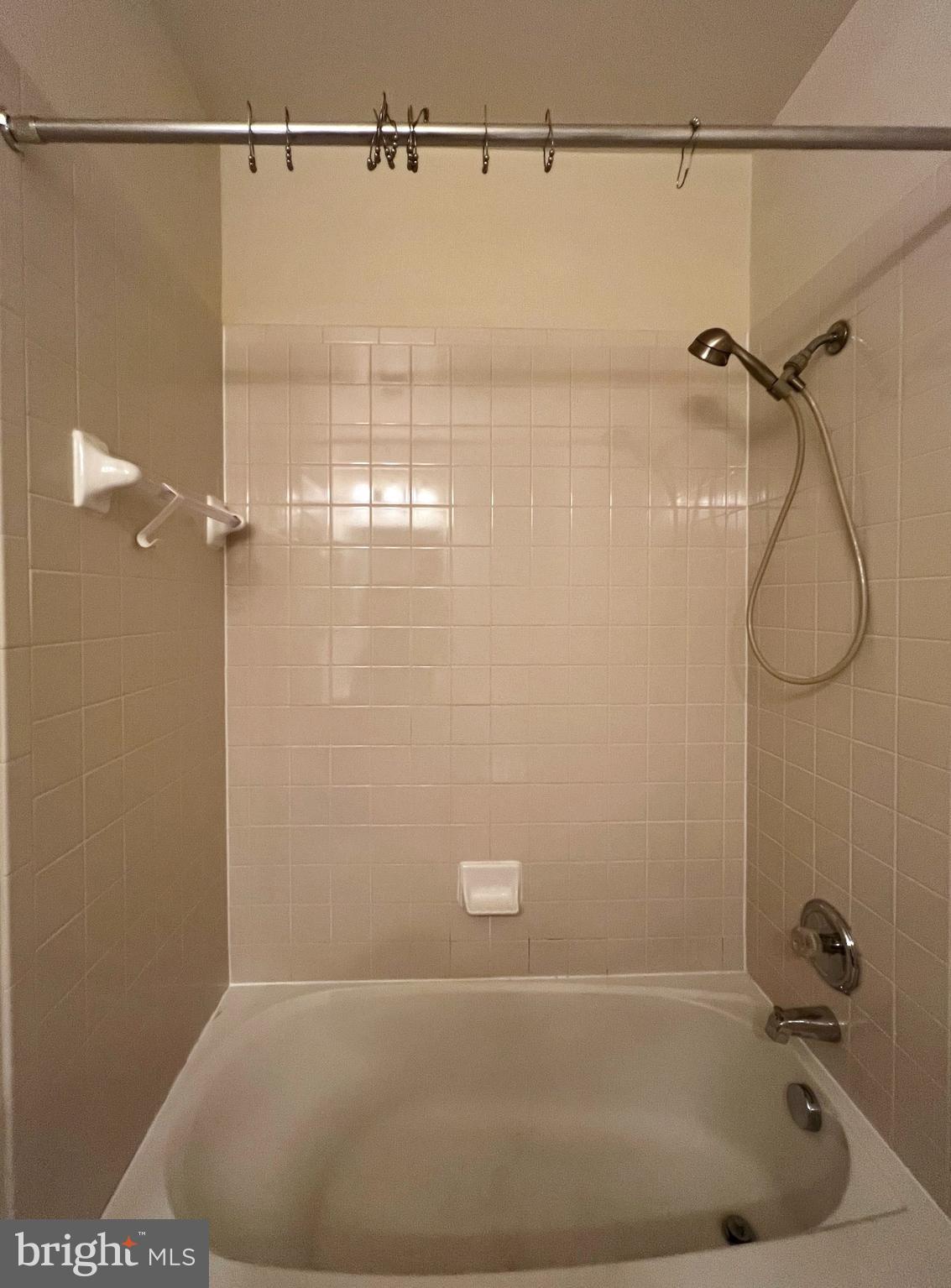 THE RESERVE CONDOMINIUMS - Residential Lease