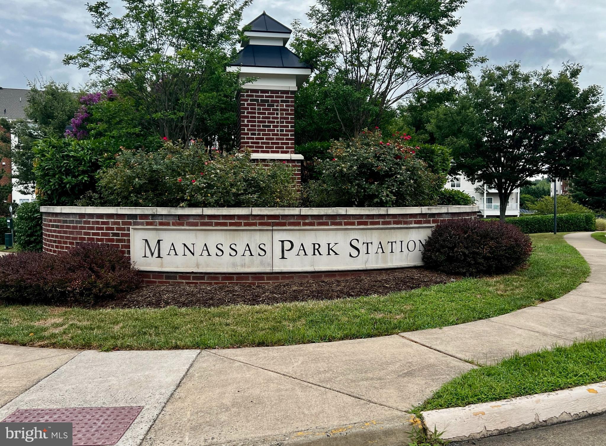 THE RESERVE CONDOMINIUMS - Residential Lease