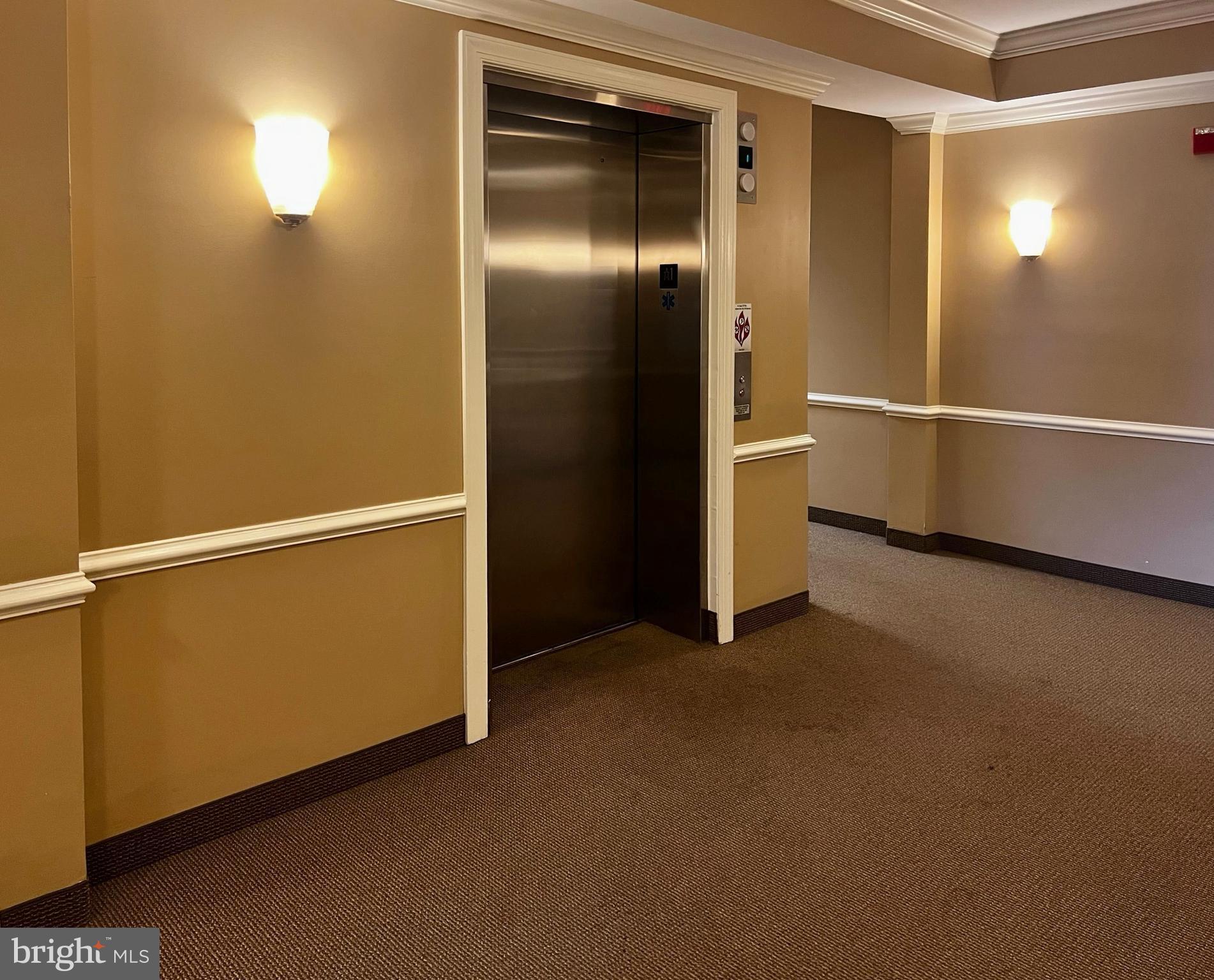 THE RESERVE CONDOMINIUMS - Residential Lease