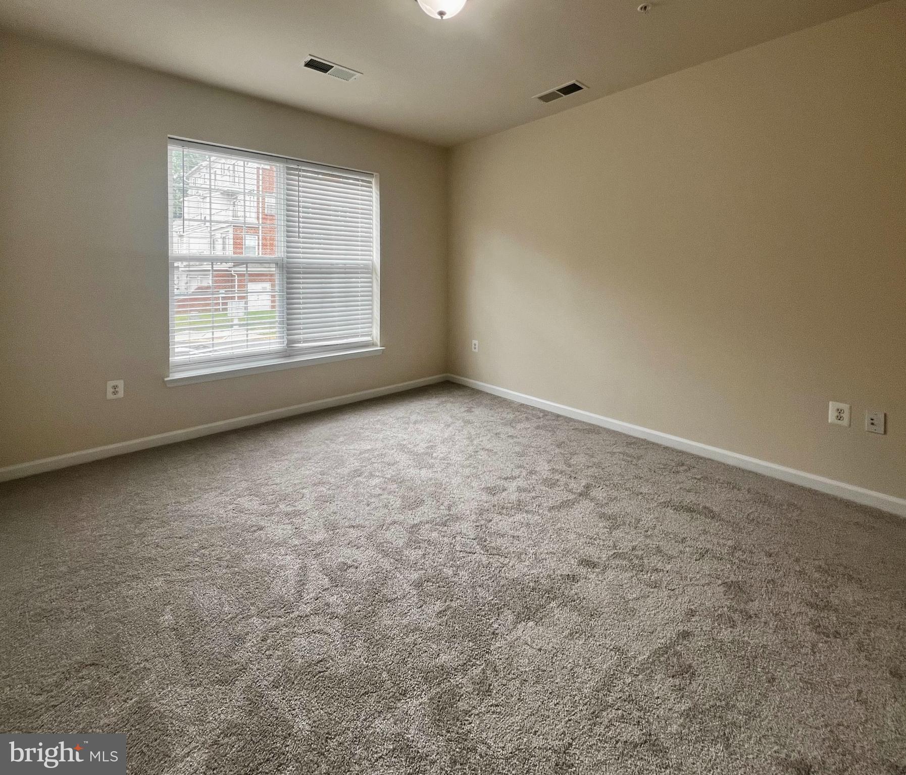 THE RESERVE CONDOMINIUMS - Residential Lease