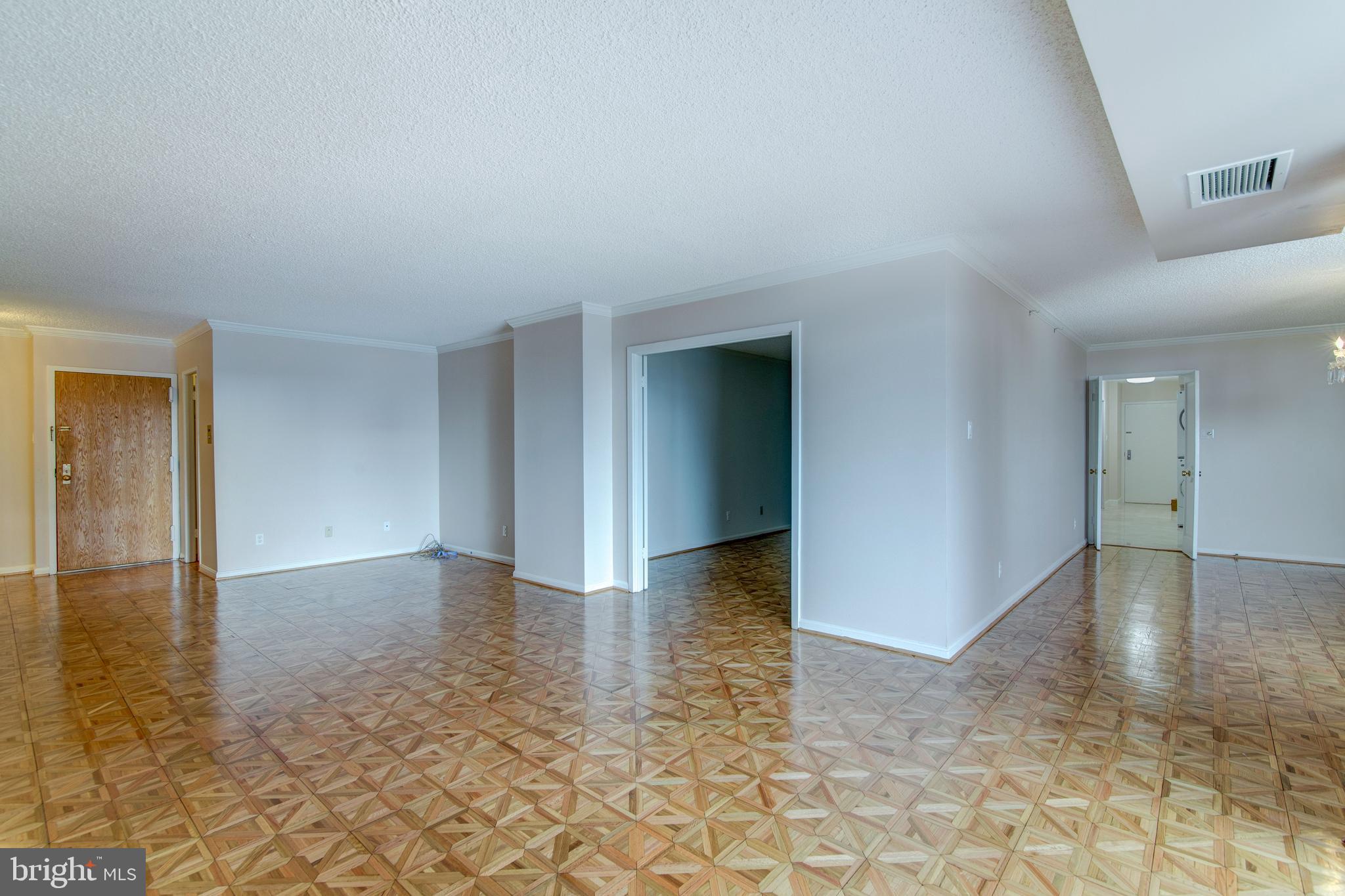 1800 OLD MEADOW ROAD 1510