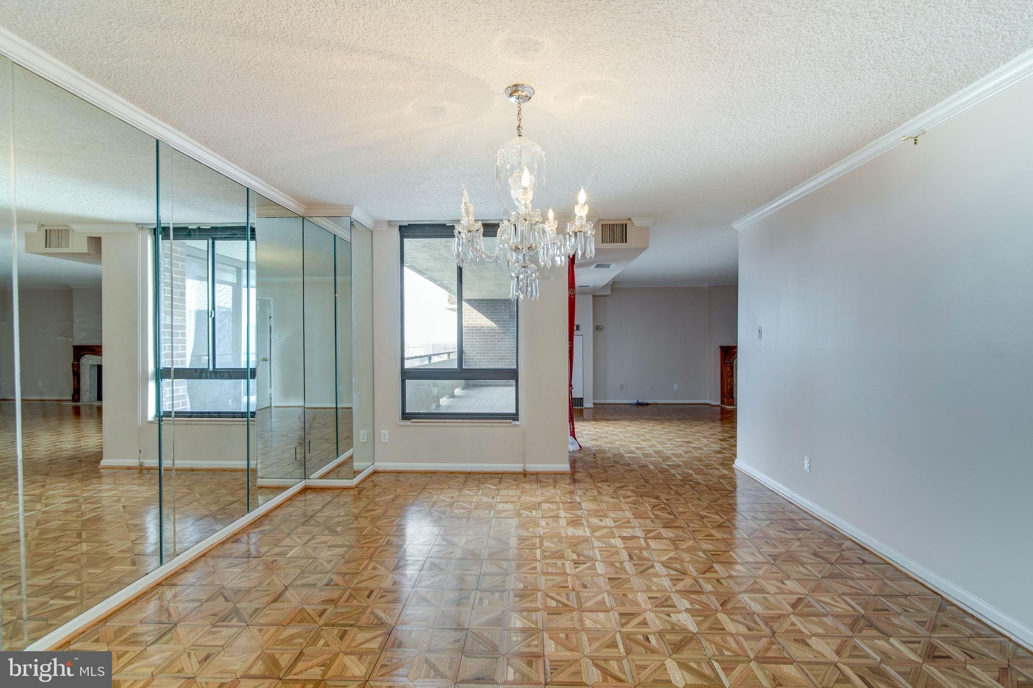 1800 OLD MEADOW ROAD 1510