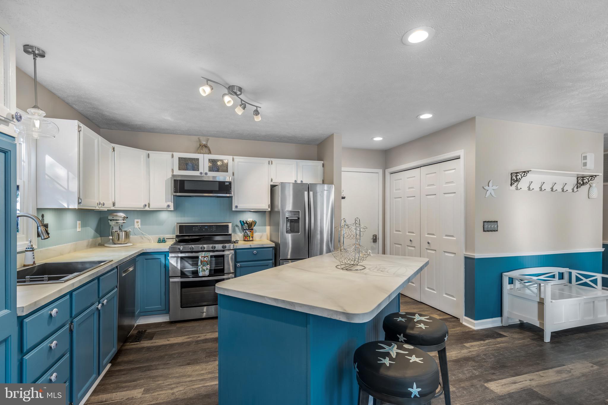 LAKE OF THE WOODS - Residential