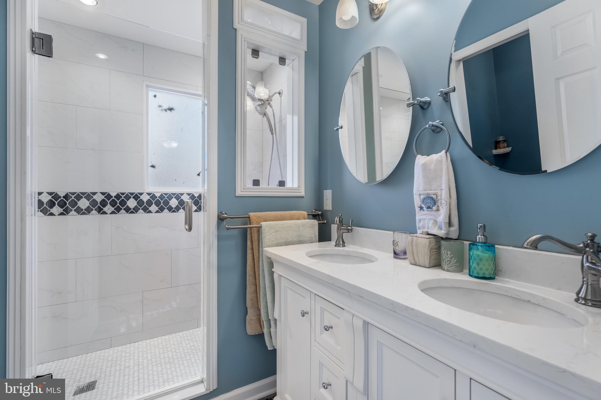 LAKE OF THE WOODS - Residential