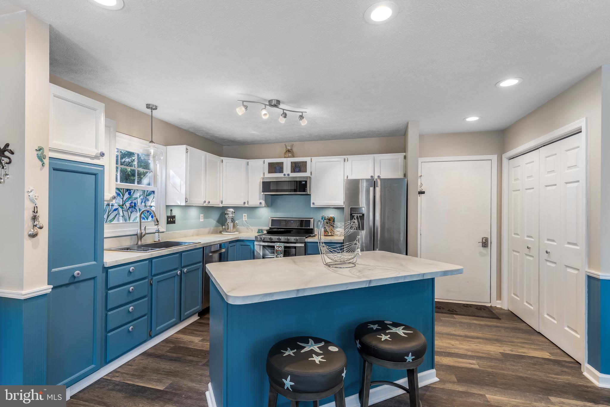 LAKE OF THE WOODS - Residential