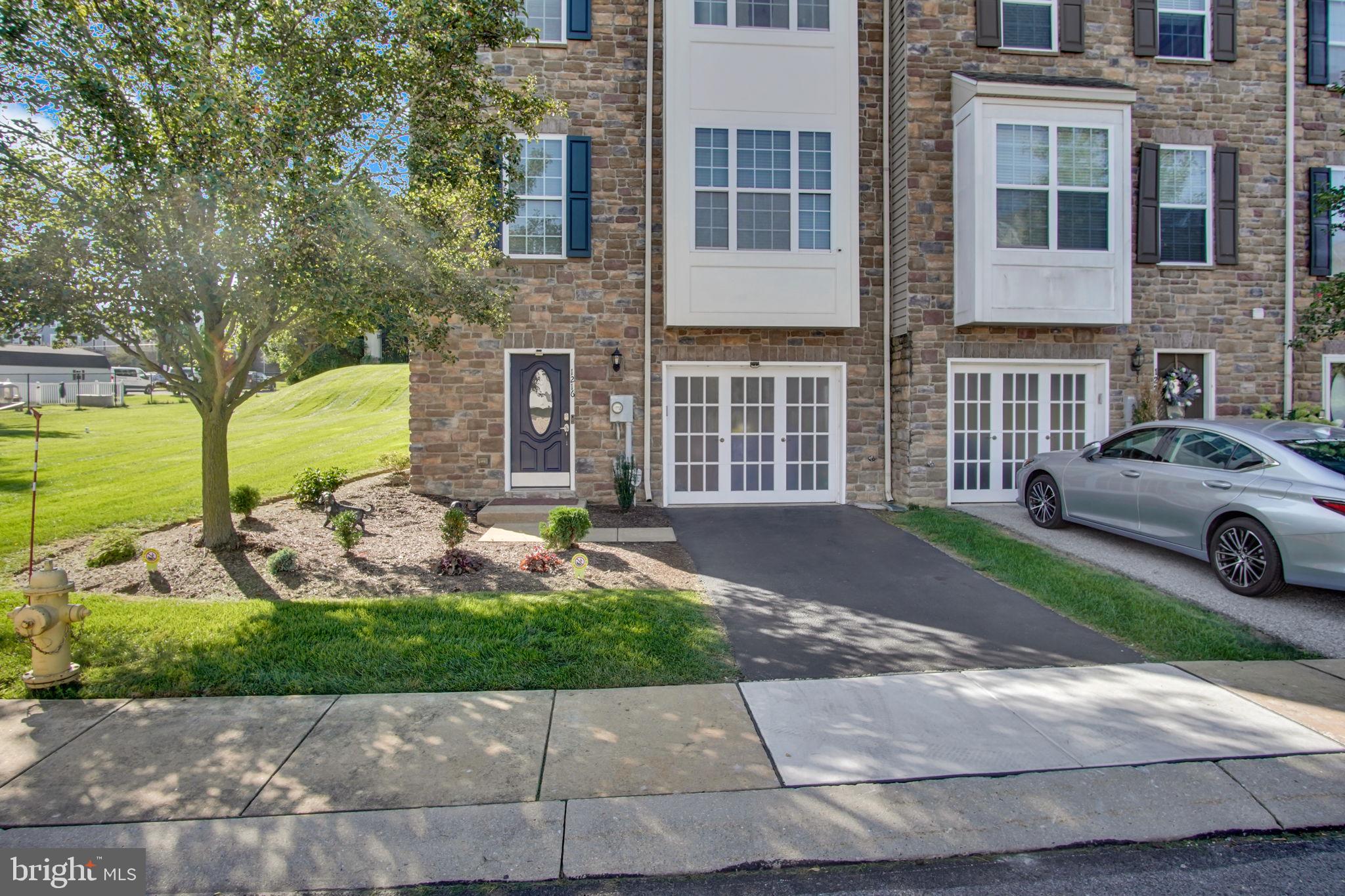1216 STONEHAVEN WAY