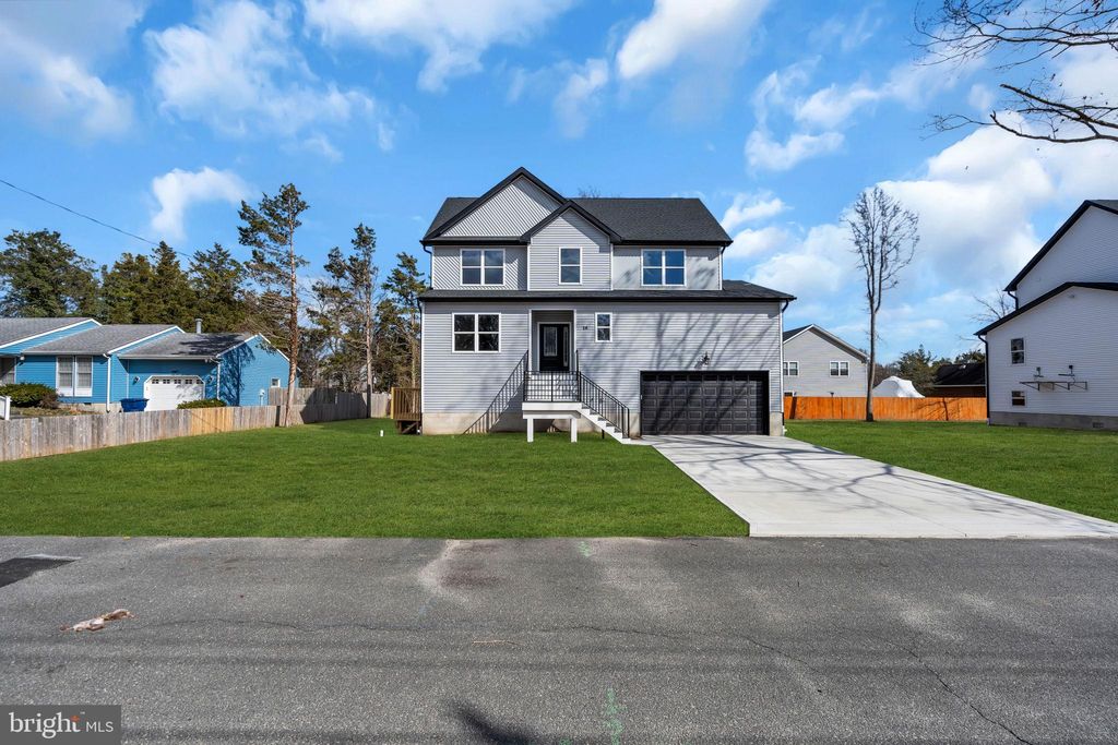 Photo of 18 Plantation Drive, TUCKERTON, NJ 08087 (MLS # NJOC2040610)