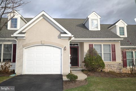 Photo of 3 York Court, LANCASTER, PA 17602 (MLS # PALA2061400)