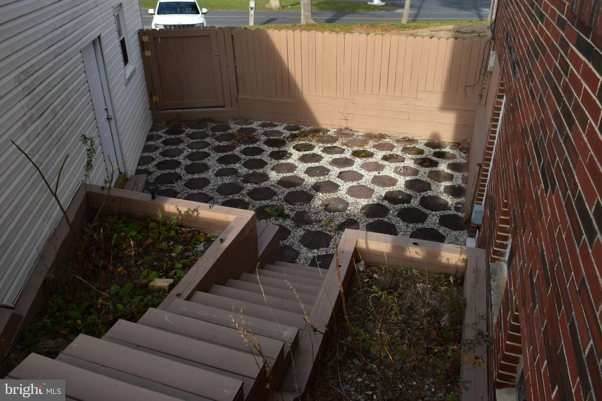 WHITE BIRCH FARMS - Residential Lease