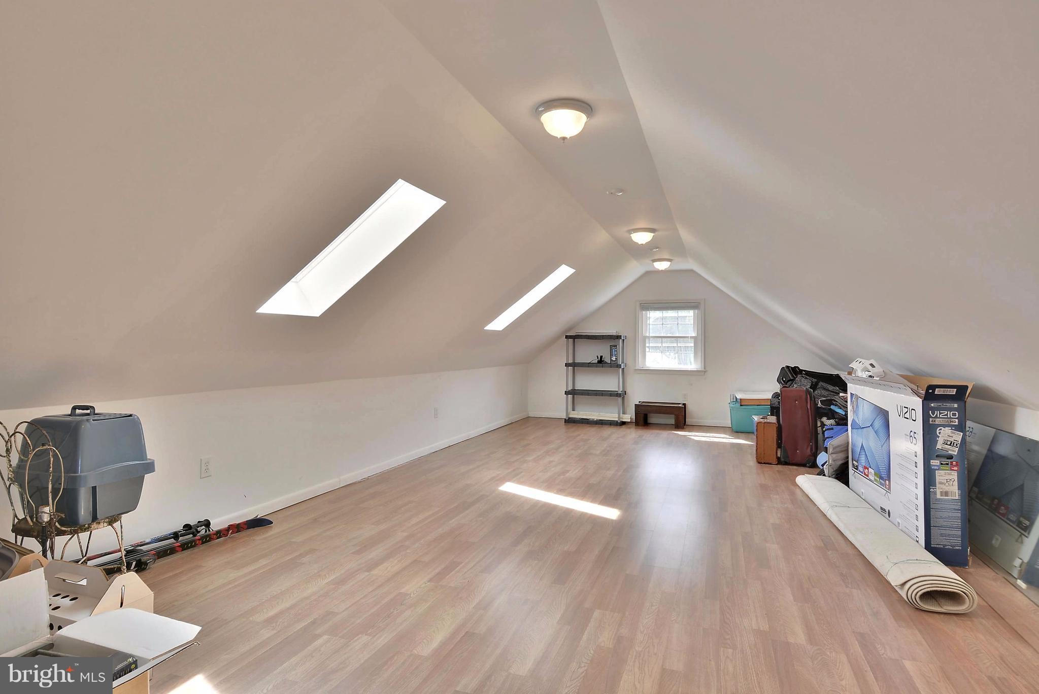 ROSEMONT - Residential