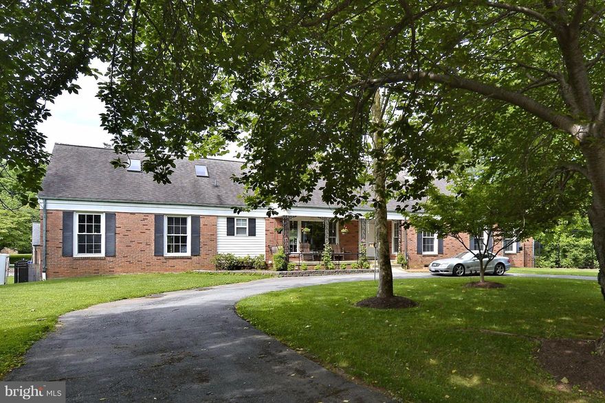 6,000+/- square feet in 13 finished rooms on quiet cul-de-sac perfect for entertaining with in-ground pool, huge deck,hot tub, billiard room, wet bar and sauna; gardeners' delight mature trees and well for watering lawn, shed; 3 driveways, large 2-car garage/workshop; in-law suite, gourmet kitchen, 2 laundries; 5 min drive to Metro, short walk to bus, close to major roads. Click TruPlace tour!